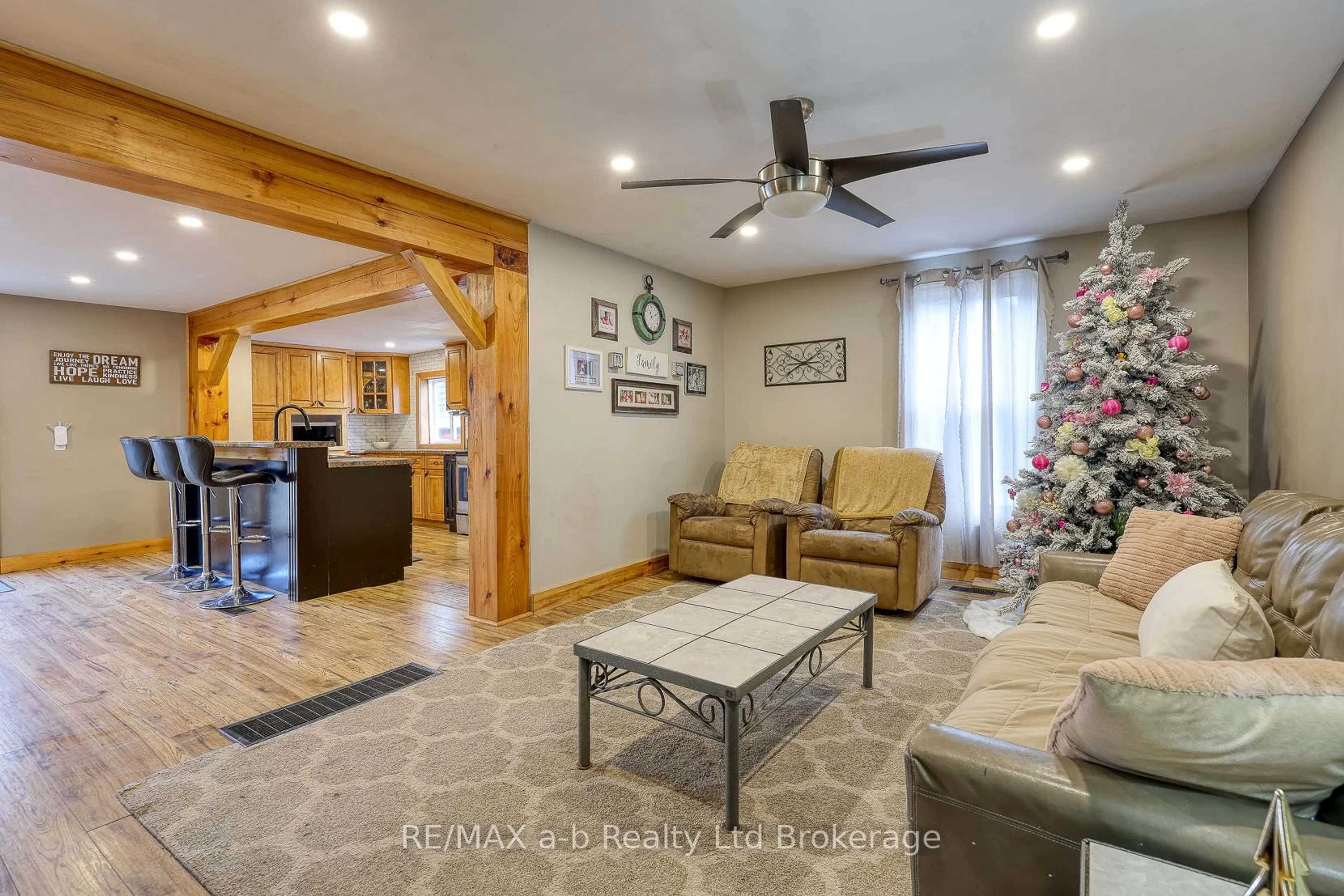 Living room with furniture, unknown for 8 Victoria St, Norwich Ontario N0J 1P0