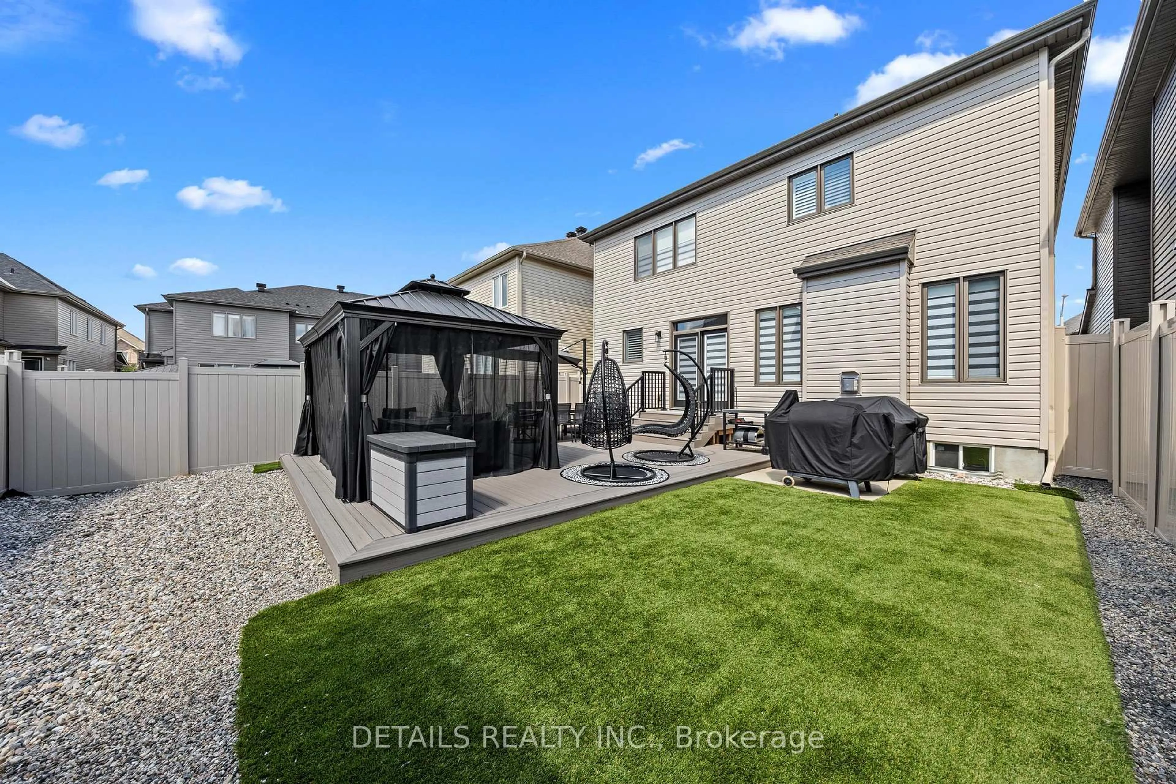 Patio, street for 1008 MANEGE St, Ottawa Ontario K2S 0Y7