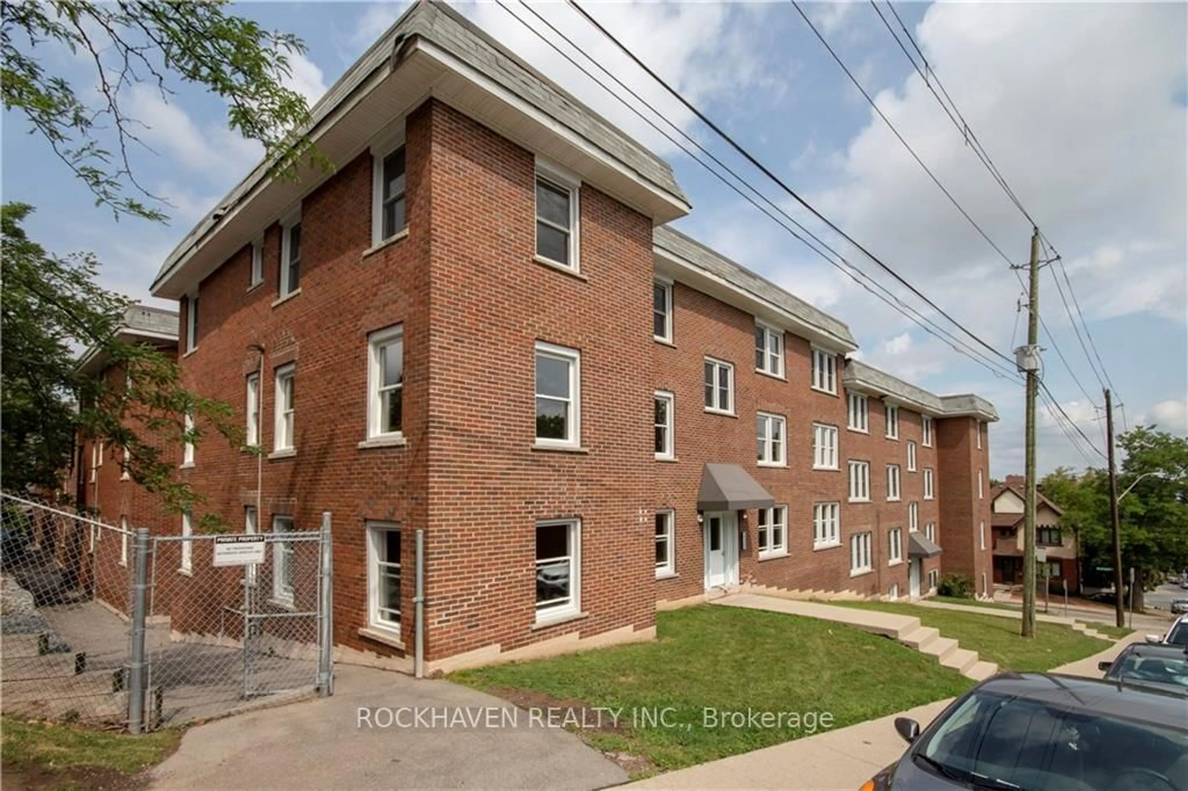 Home with brick exterior material, street for 366 John St #14, Hamilton Ontario L8N 2E4