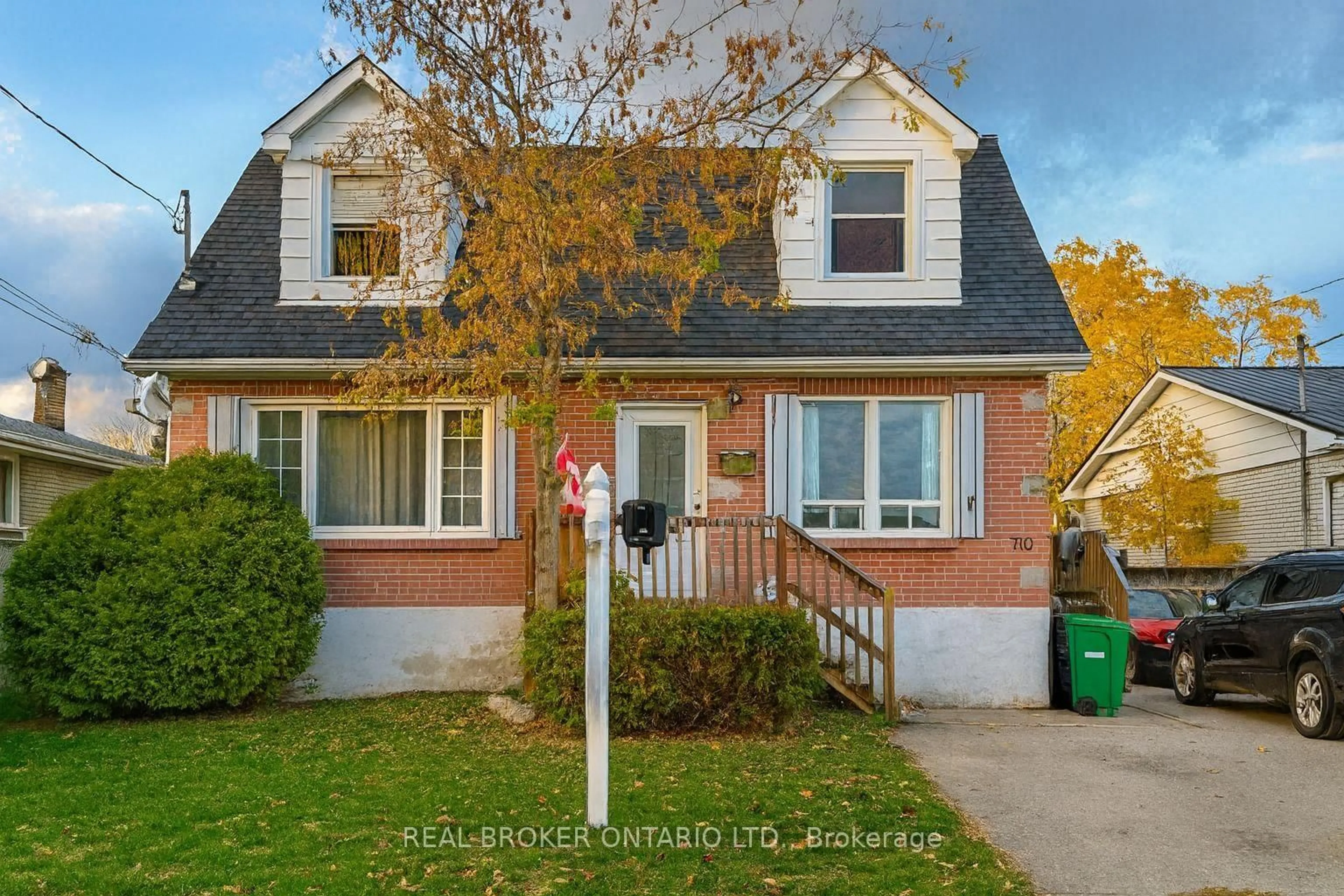 Home with brick exterior material, street for 710 Cameron St, Peterborough Central Ontario K9J 3Z8