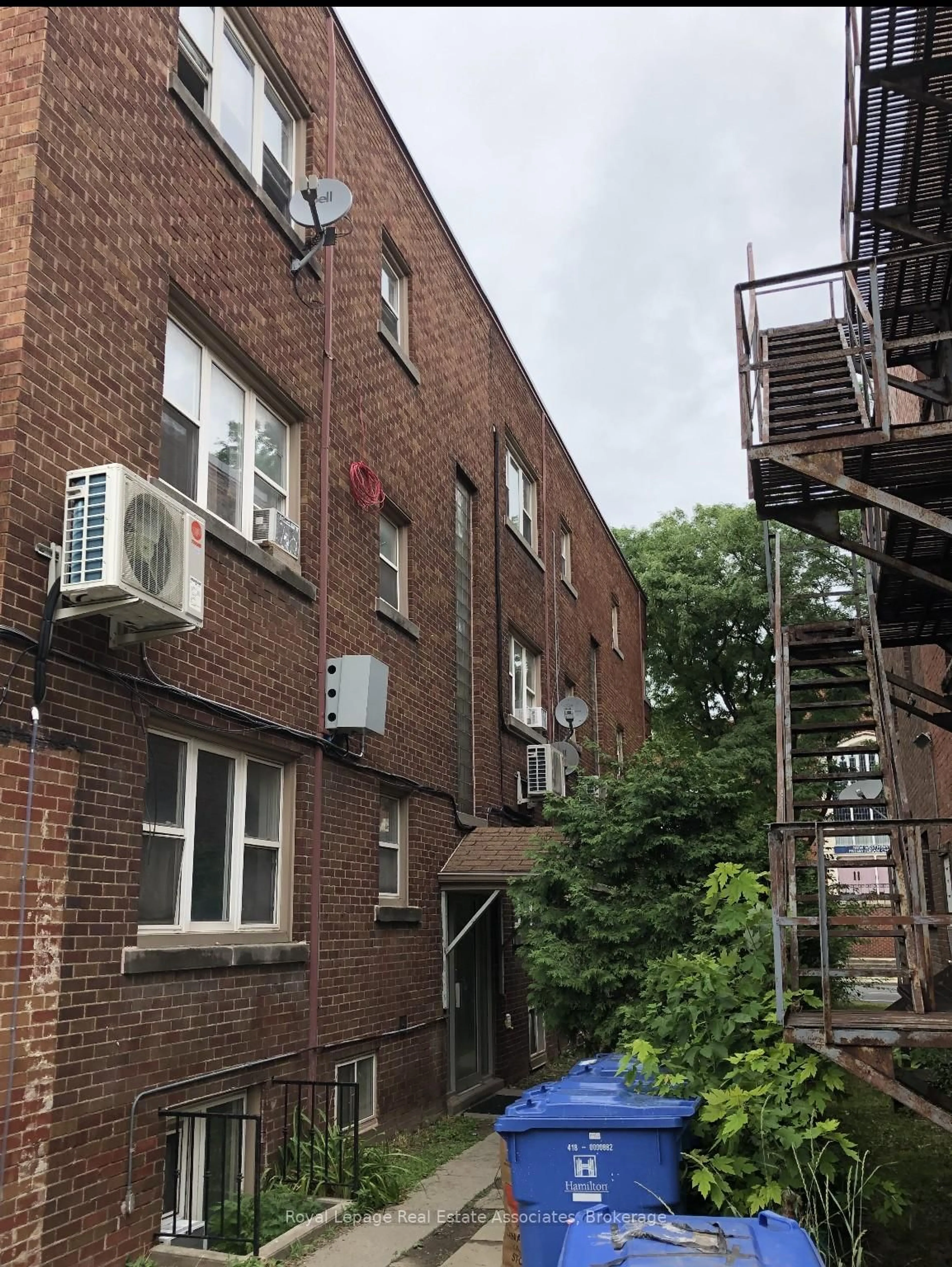 Unknown for 1024 King St, Hamilton Ontario L8M 1C8