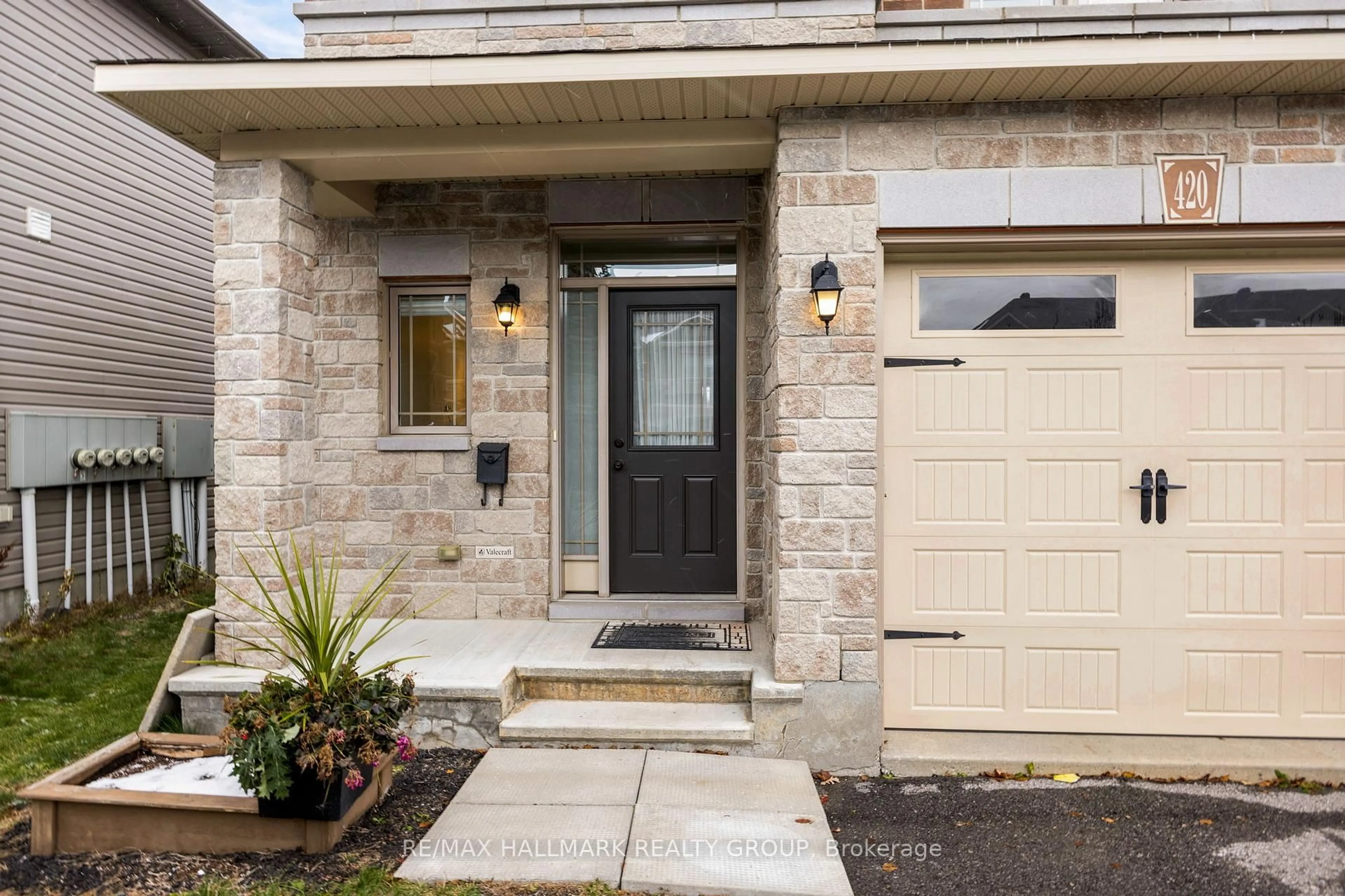 Unknown for 420 Barrick Hill Rd, Ottawa Ontario K2M 0H7