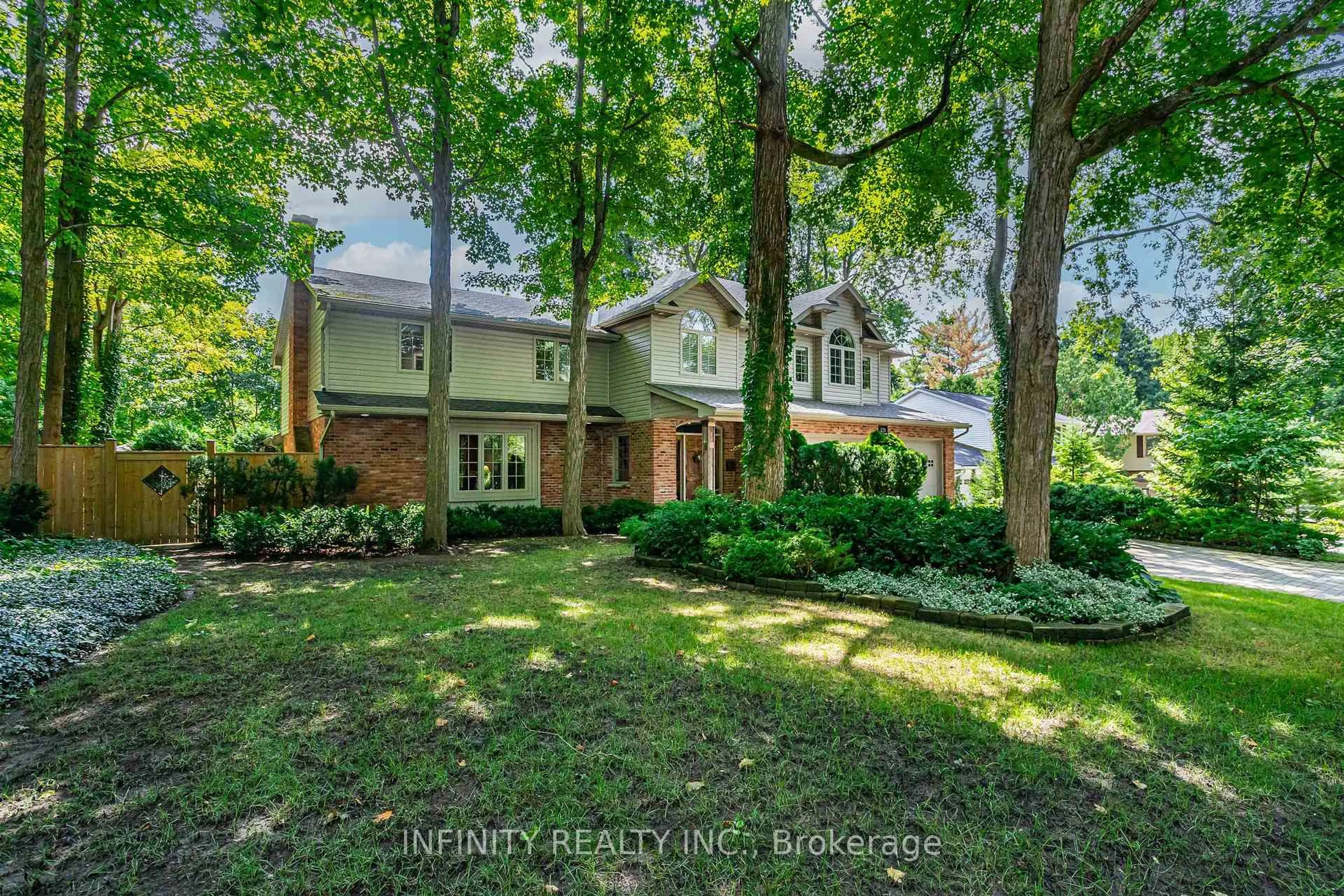 A pic from outside/outdoor area/front of a property/back of a property/a pic from drone, water/lake/river/ocean view for 251 Hunt Club Dr, London North Ontario N6H 3Z2