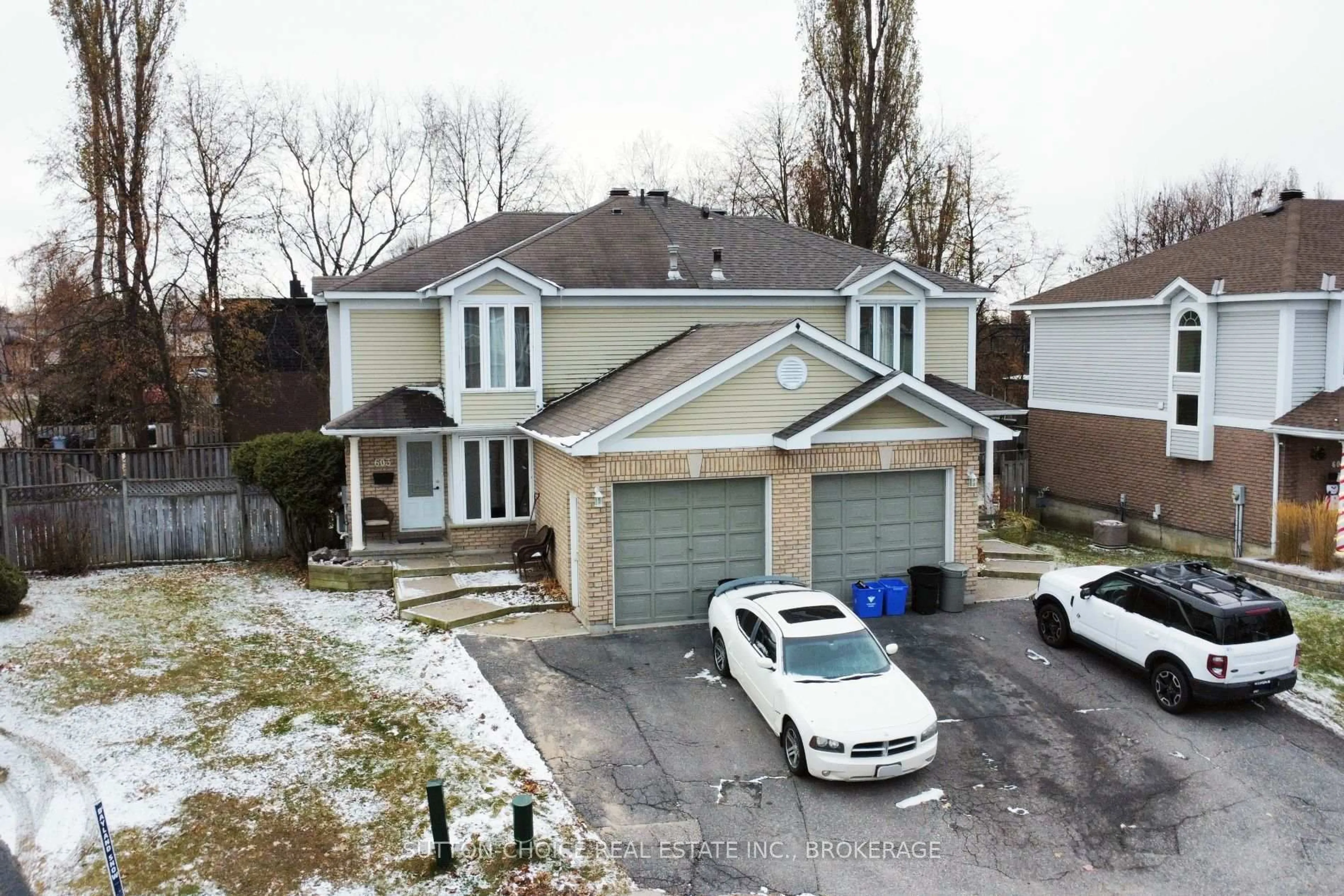 A pic from outside/outdoor area/front of a property/back of a property/a pic from drone, street for 603 TACKABERRY Dr, North Bay Ontario P1B 9L2