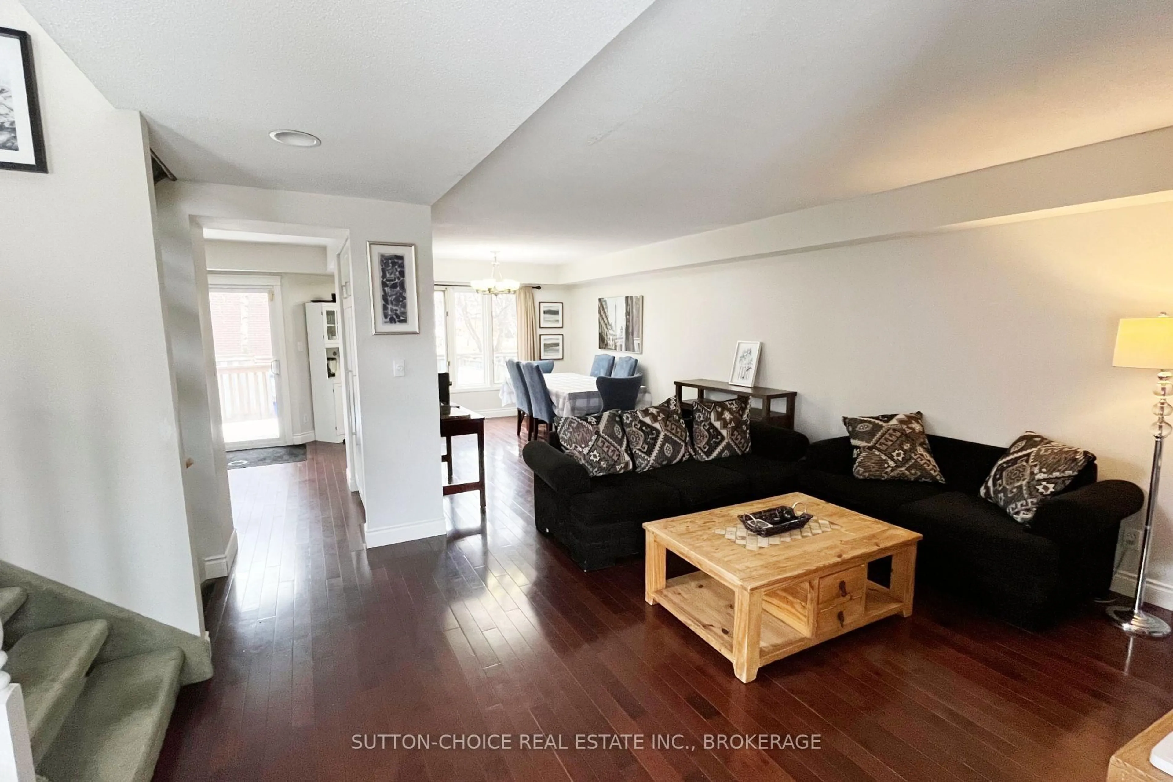 Living room with furniture, unknown for 603 TACKABERRY Dr, North Bay Ontario P1B 9L2