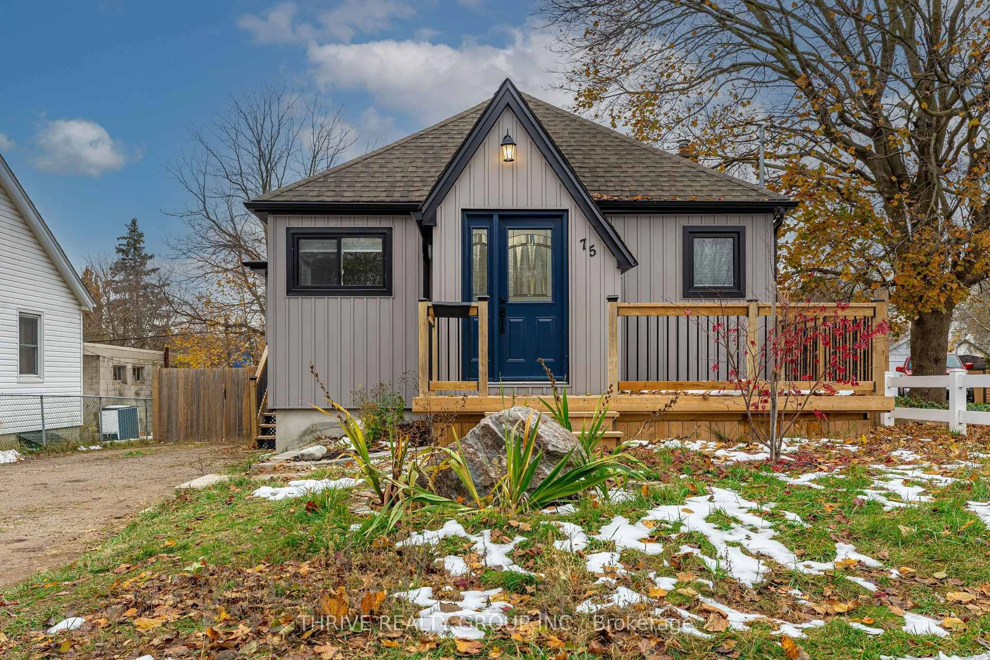 Unknown for 75 Lyman St, London East Ontario N5Y 1M7