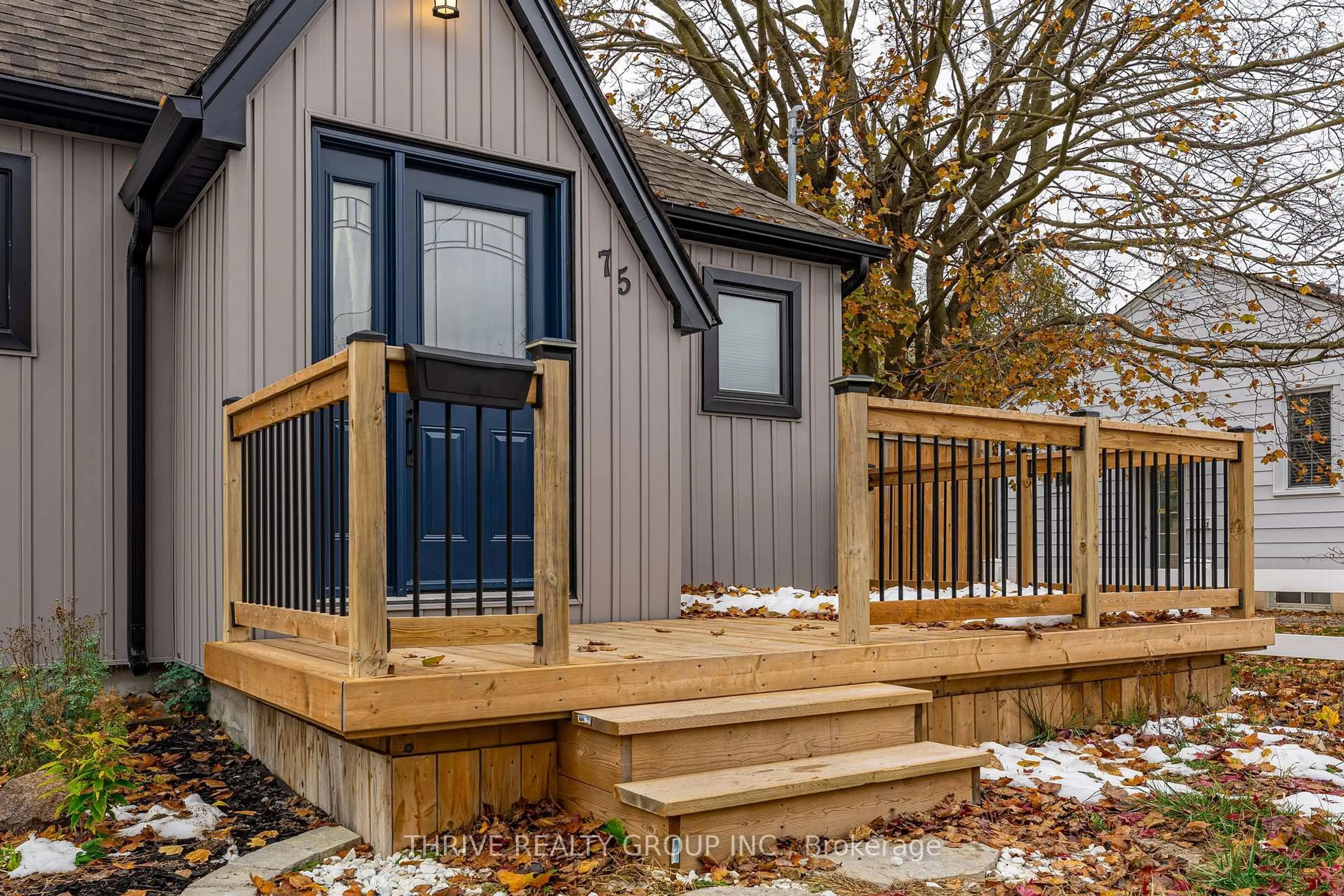 Patio, unknown for 75 Lyman St, London East Ontario N5Y 1M7