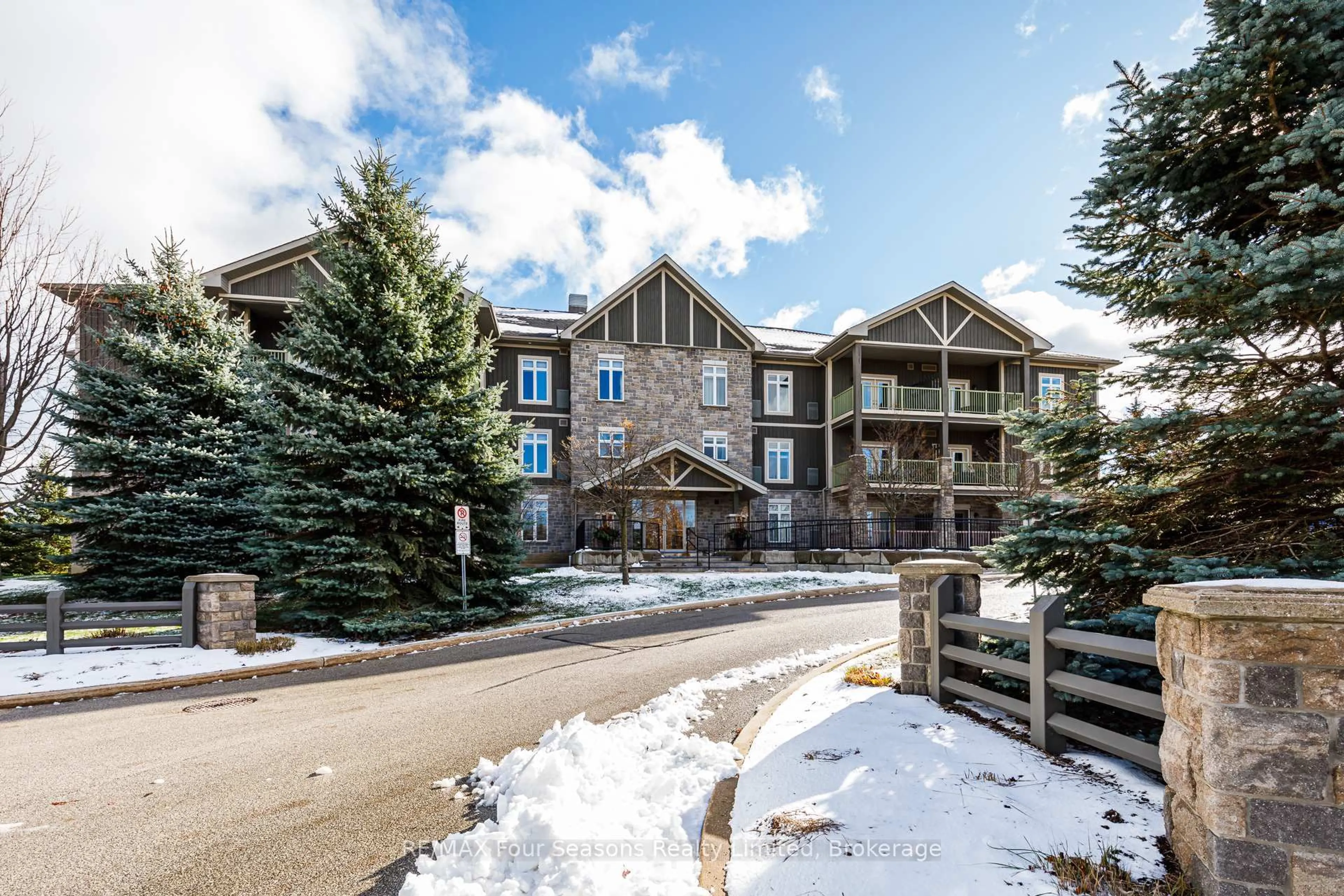 Unknown for 27 Beaver St #305, Blue Mountains Ontario N0H 2P0