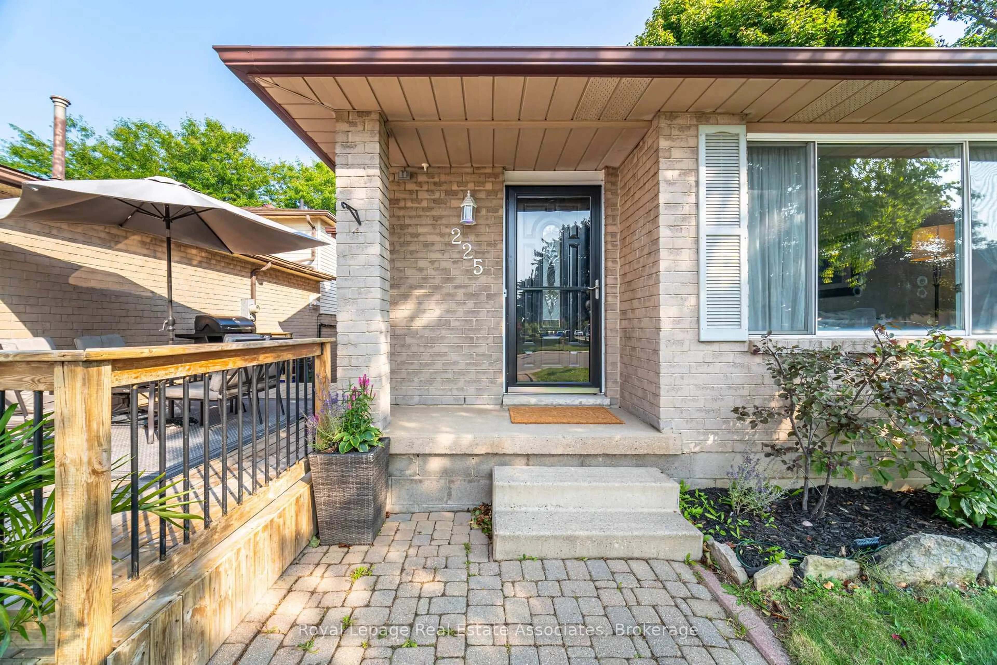 Home with brick exterior material, street for 225 Golfwood Dr, Hamilton Ontario L9C 7C6