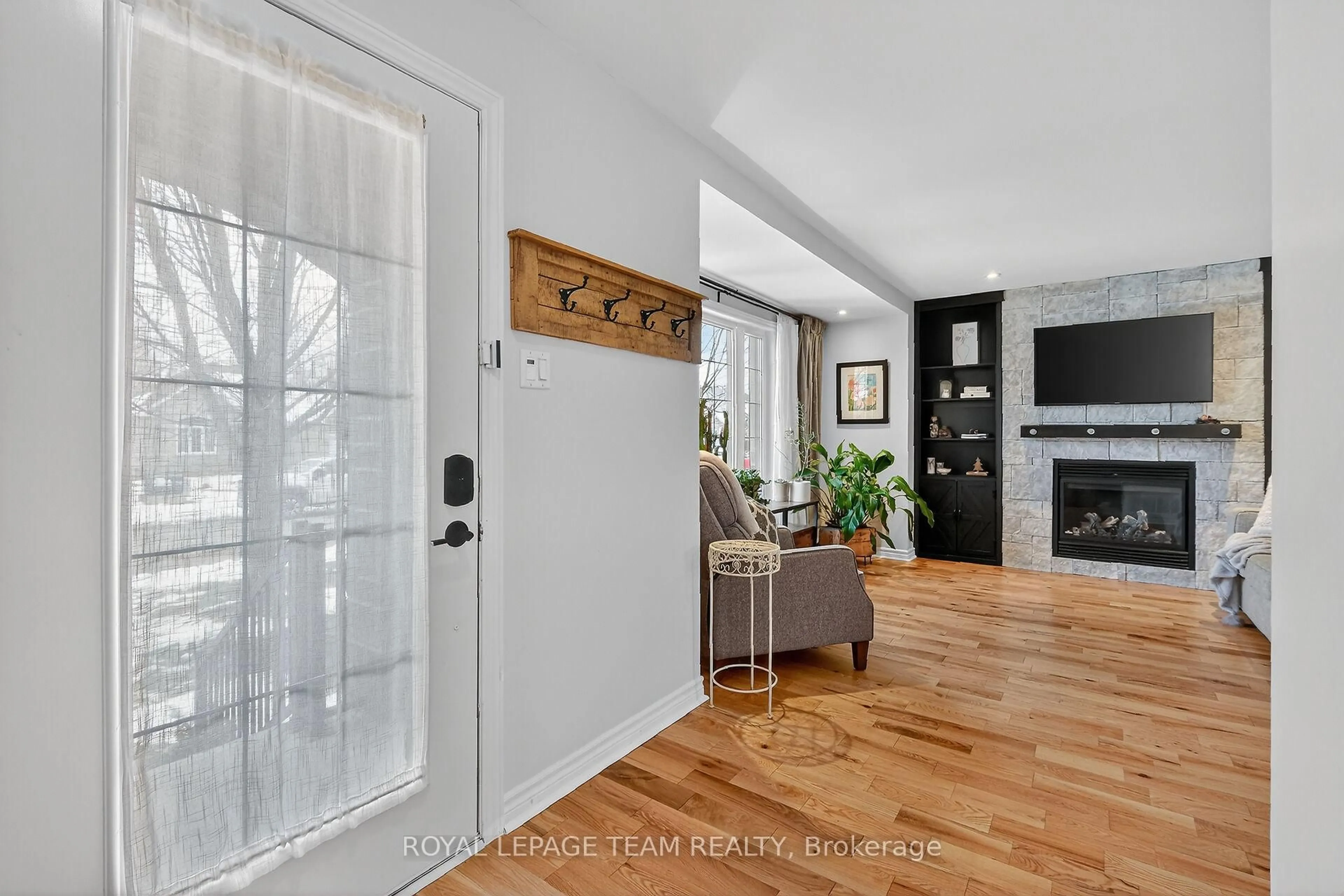 Indoor entryway for 110 Mayer St, The Nation Ontario K0A 2M0