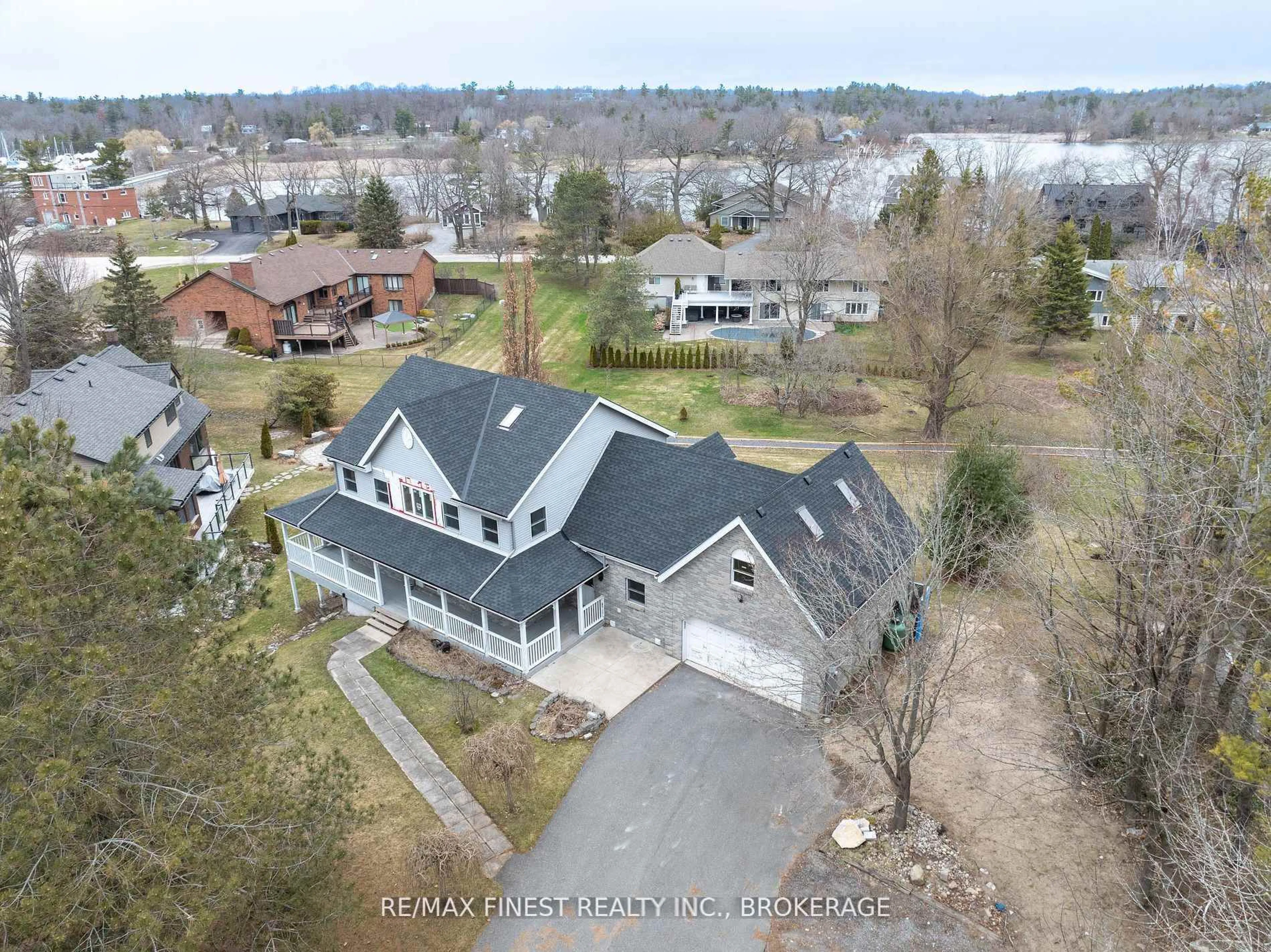 A pic from outside/outdoor area/front of a property/back of a property/a pic from drone, unknown for 1674 South Blvd, Kingston Ontario K7L 4V1