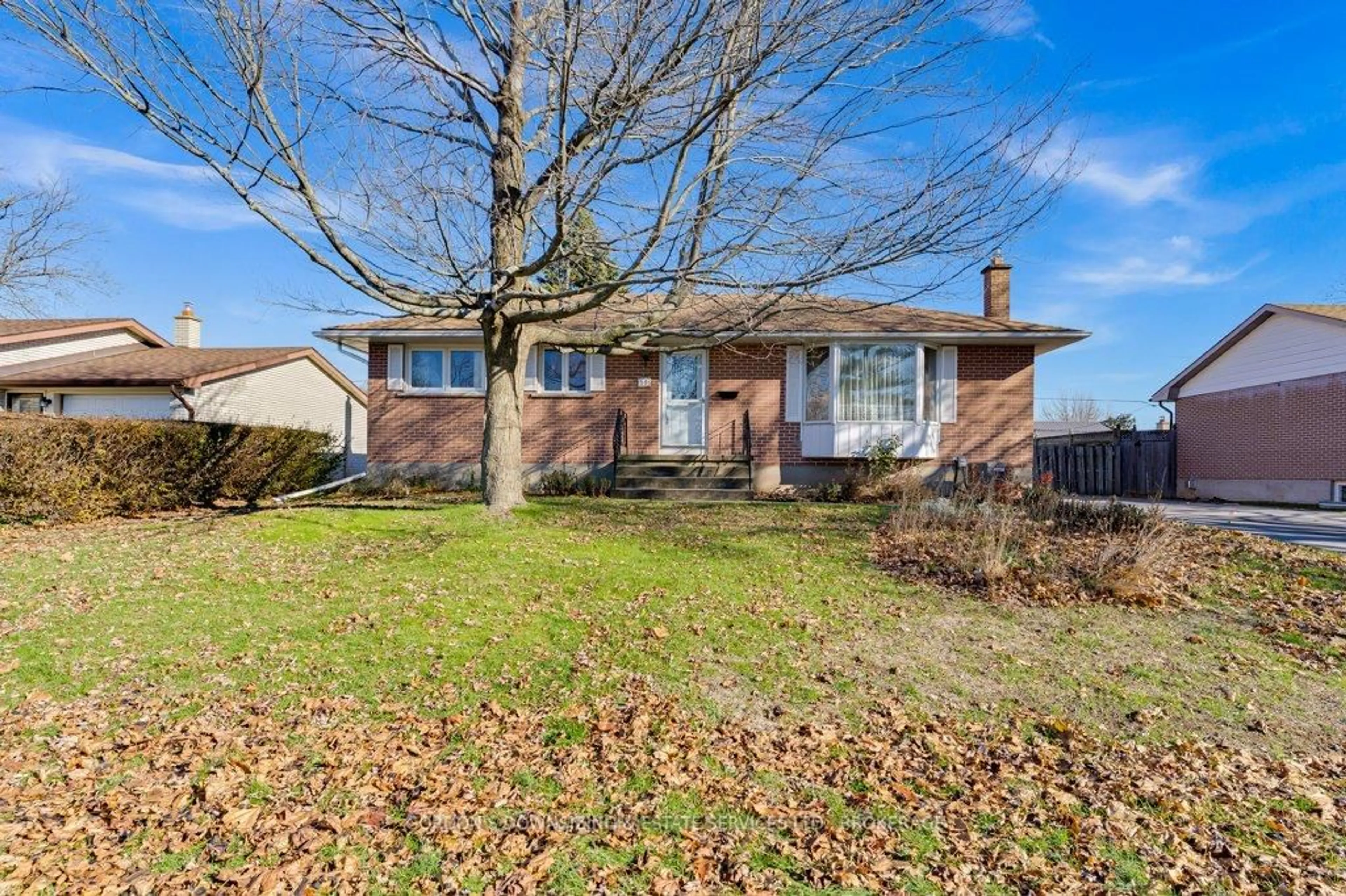 Home with brick exterior material, street for 59 Oxford Cres, Loyalist Ontario K7N 1R1