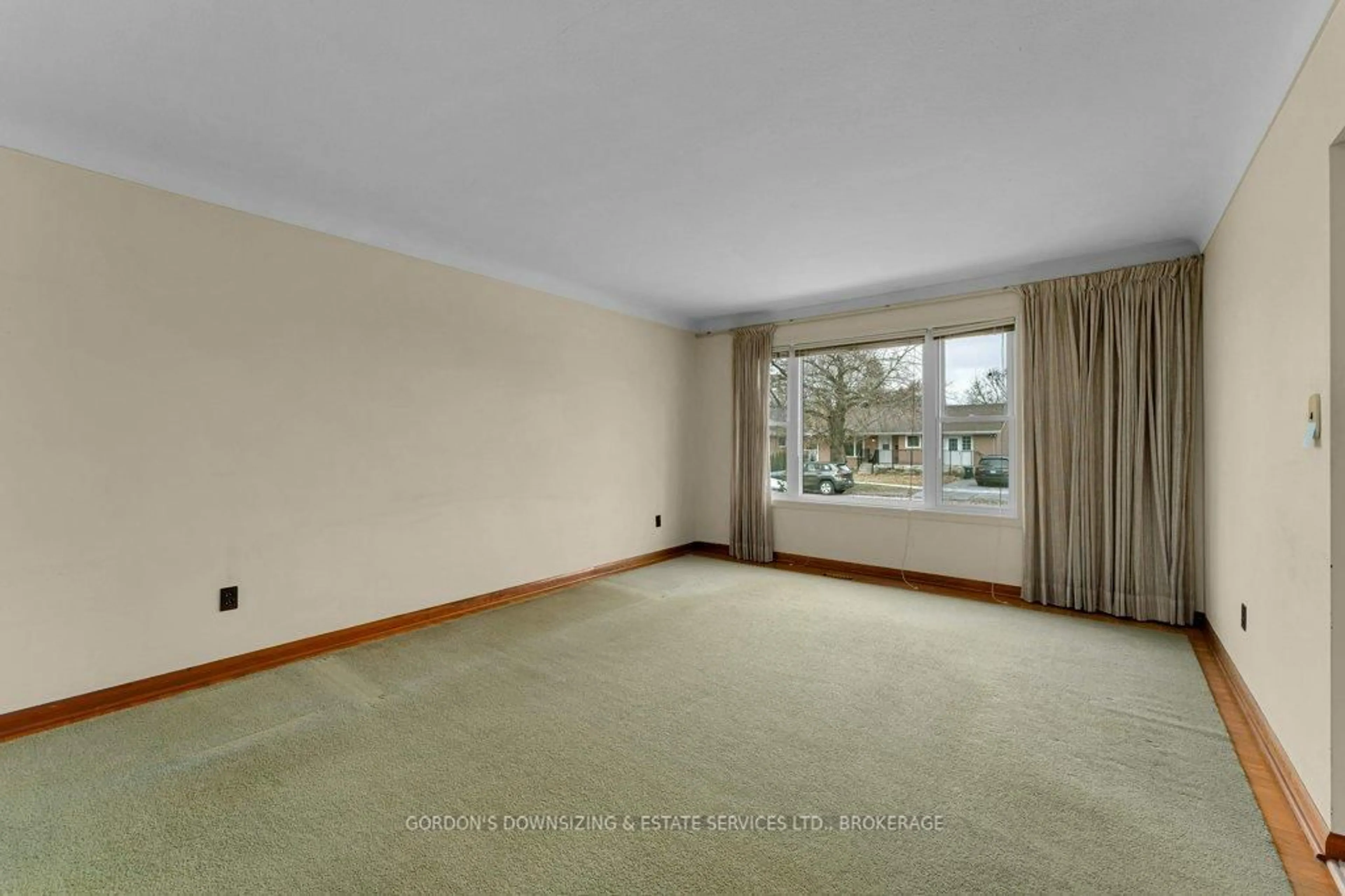 A pic of a room for 14 Mulcaster St, Kingston Ontario K7M 2V5