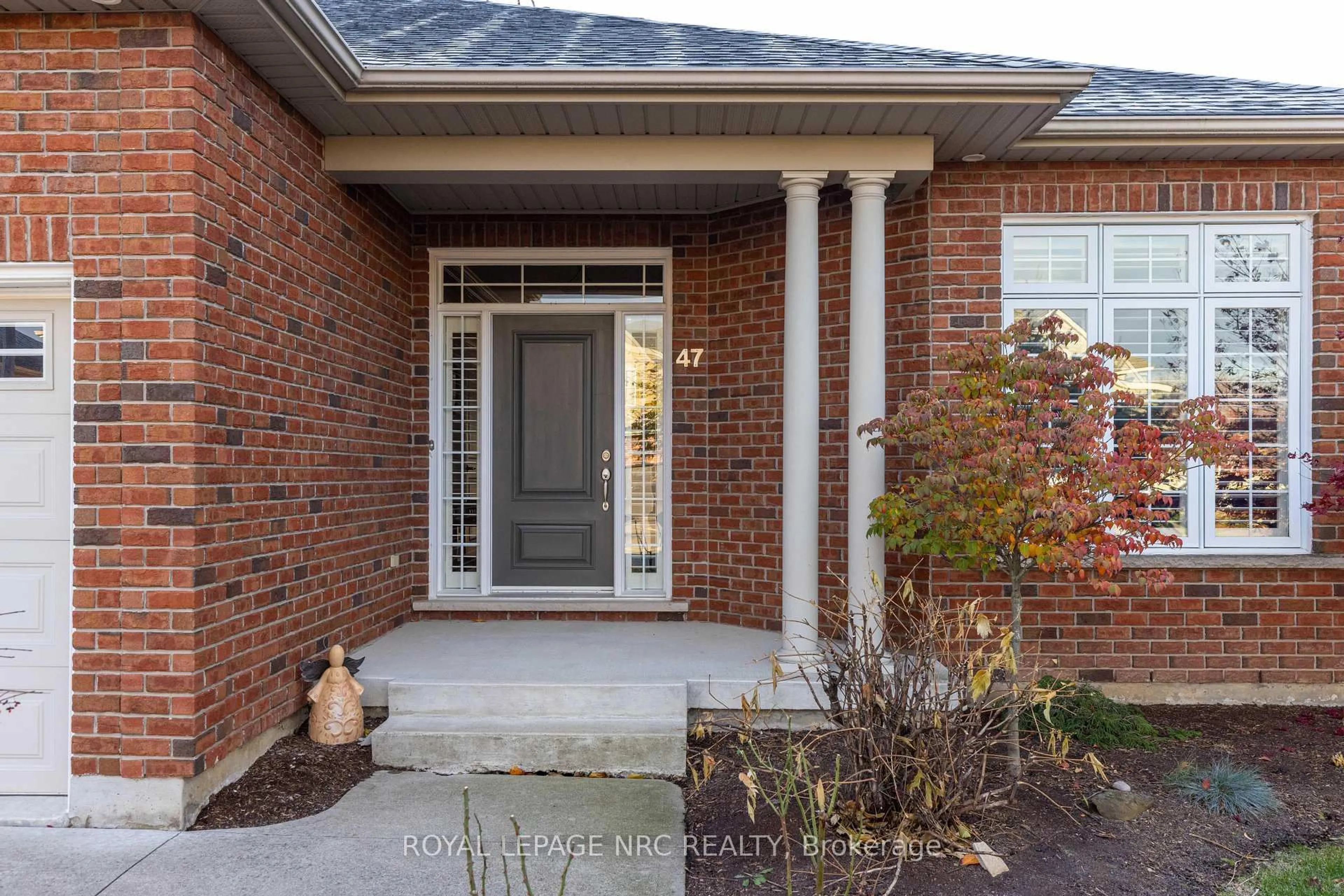 Home with brick exterior material, street for 47 Countryside Dr, St. Catharines Ontario L2W 1C4