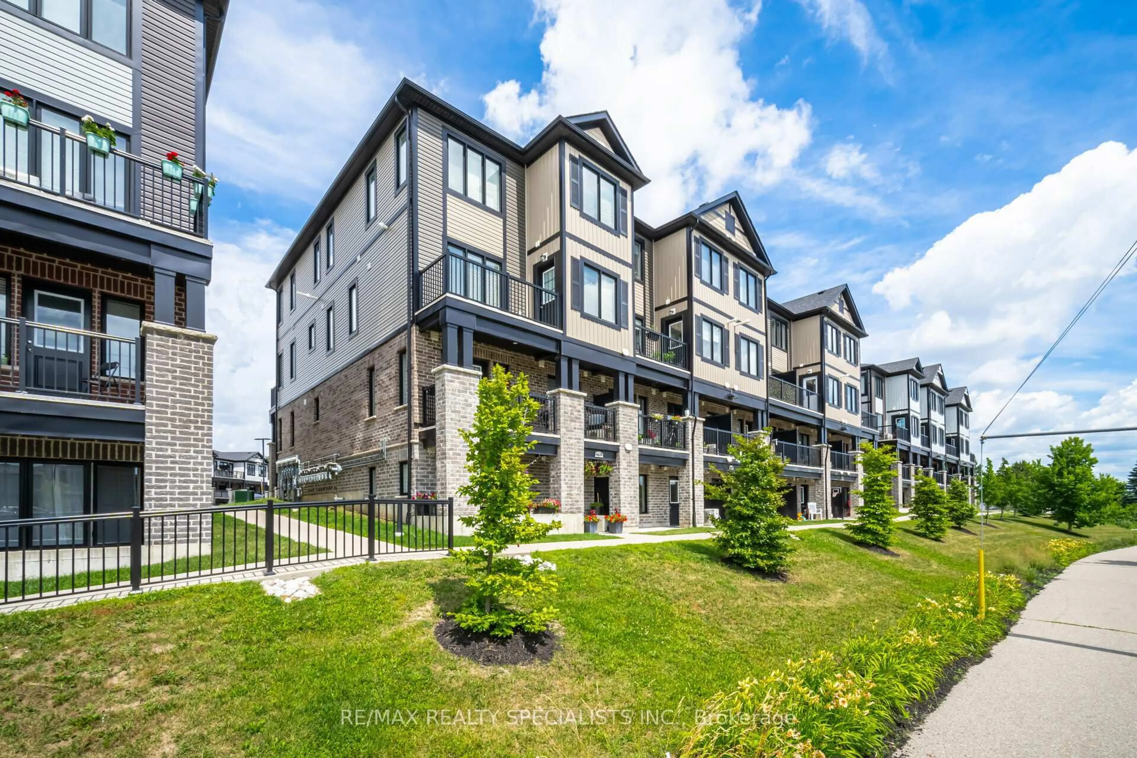 Unknown for 160 Rochefort St #B-17, Kitchener Ontario N2R 0P5