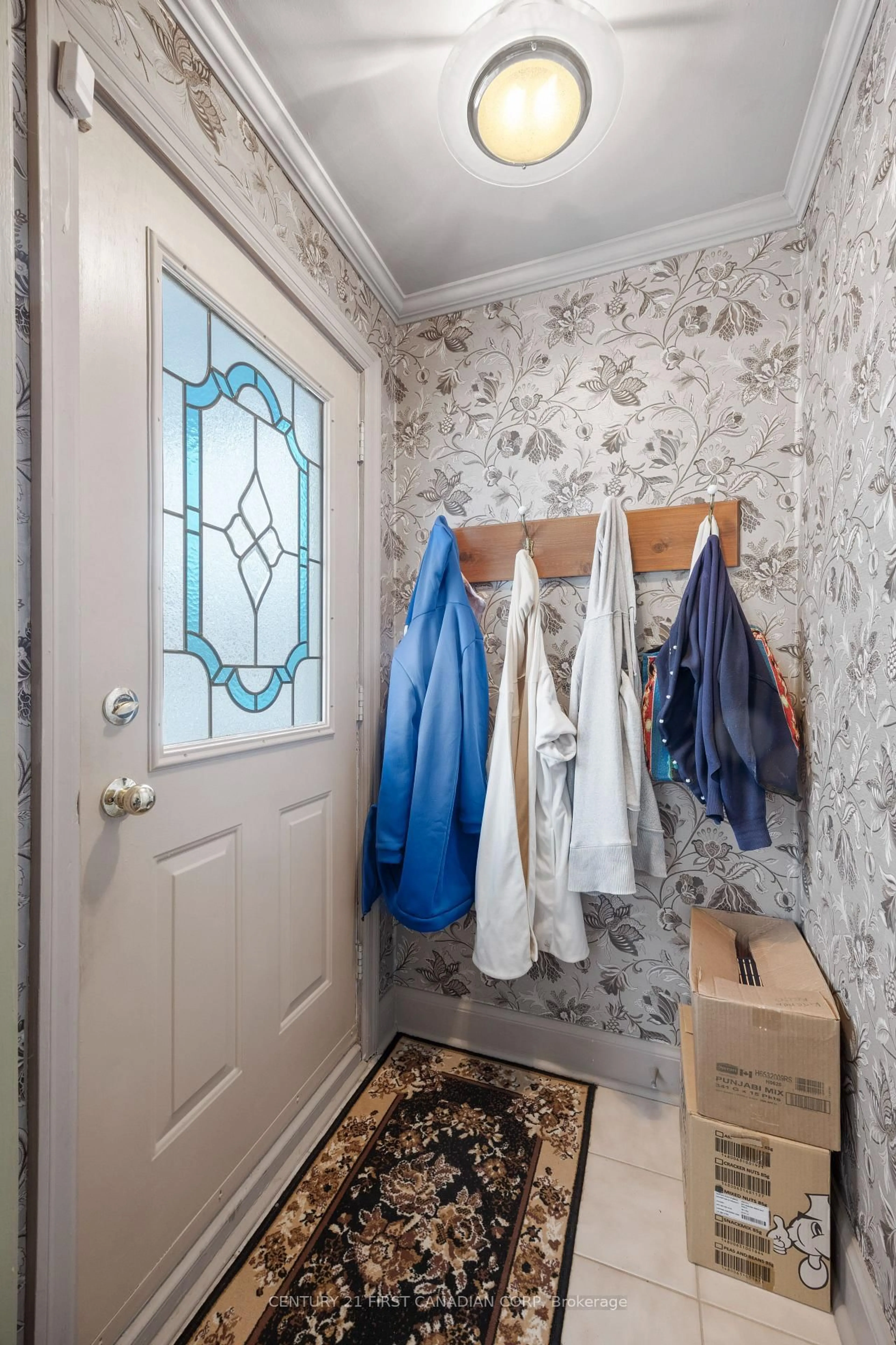 Indoor entryway for 265 Short Ave, London East Ontario N5W 1W3
