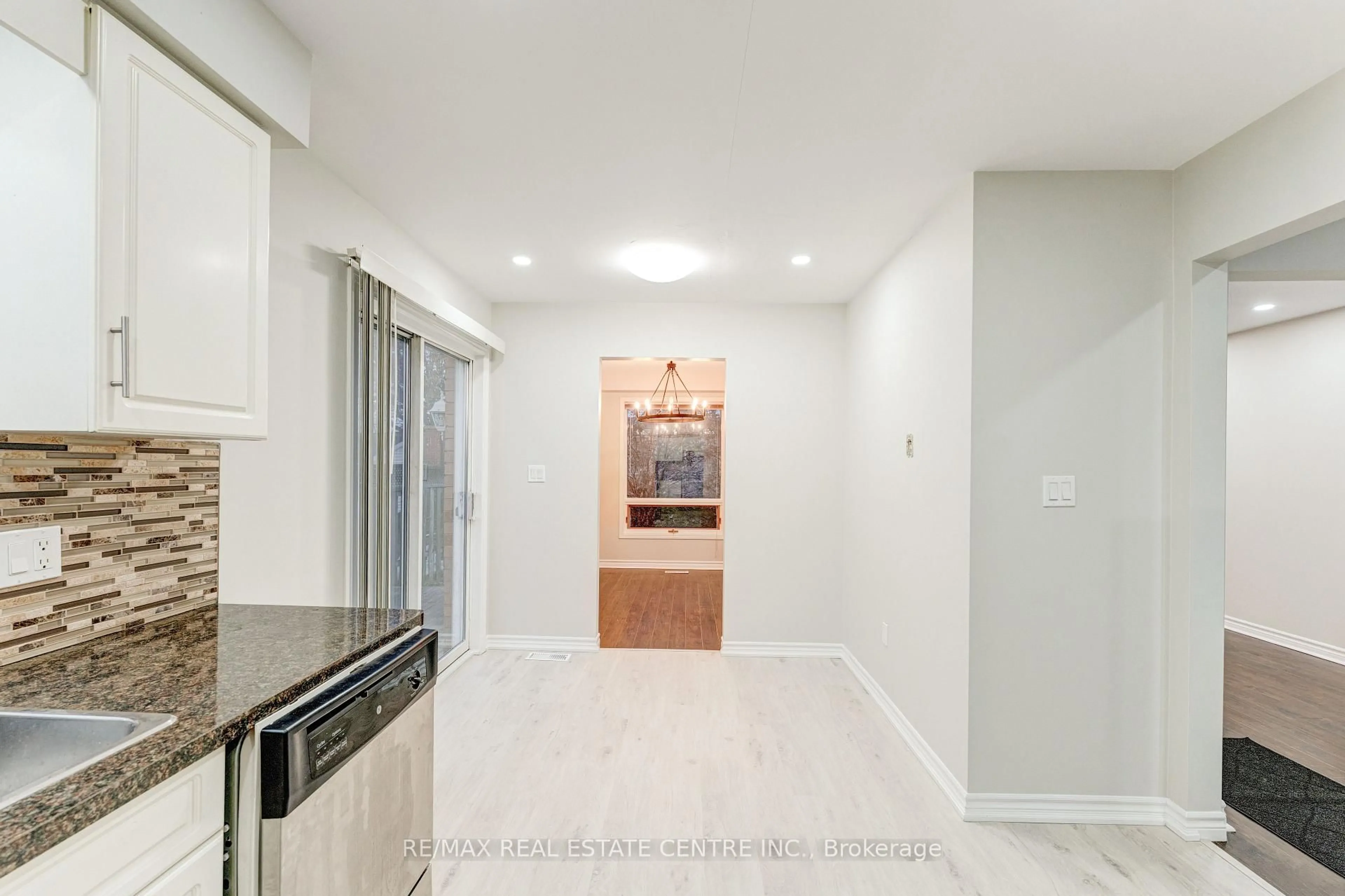 Unknown for 4944 WINDGATE Dr, Niagara Falls Ontario L2H 2Z7