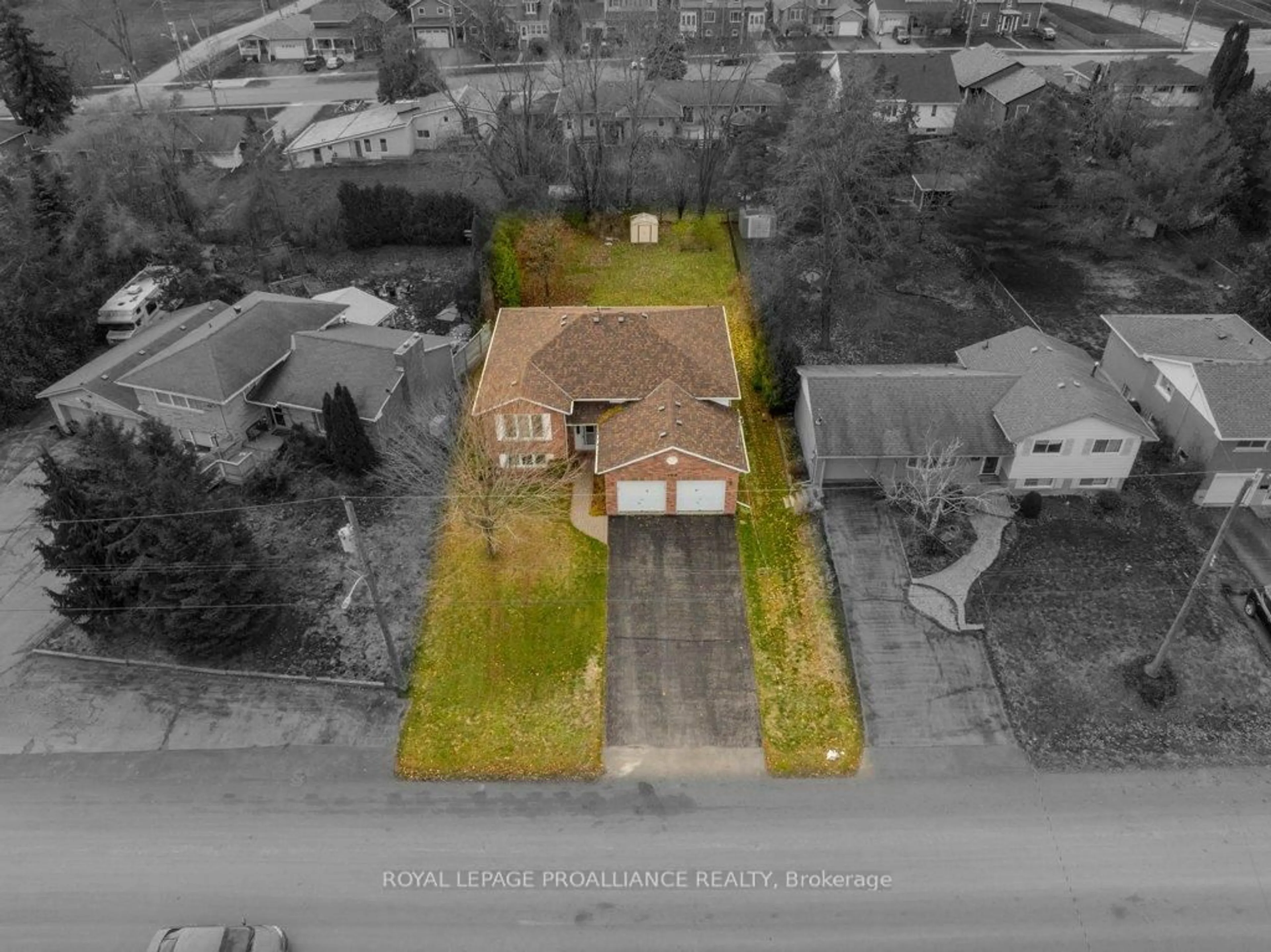 A pic from outside/outdoor area/front of a property/back of a property/a pic from drone, street for 100 Selena Ave, Belleville Ontario K8P 4C4