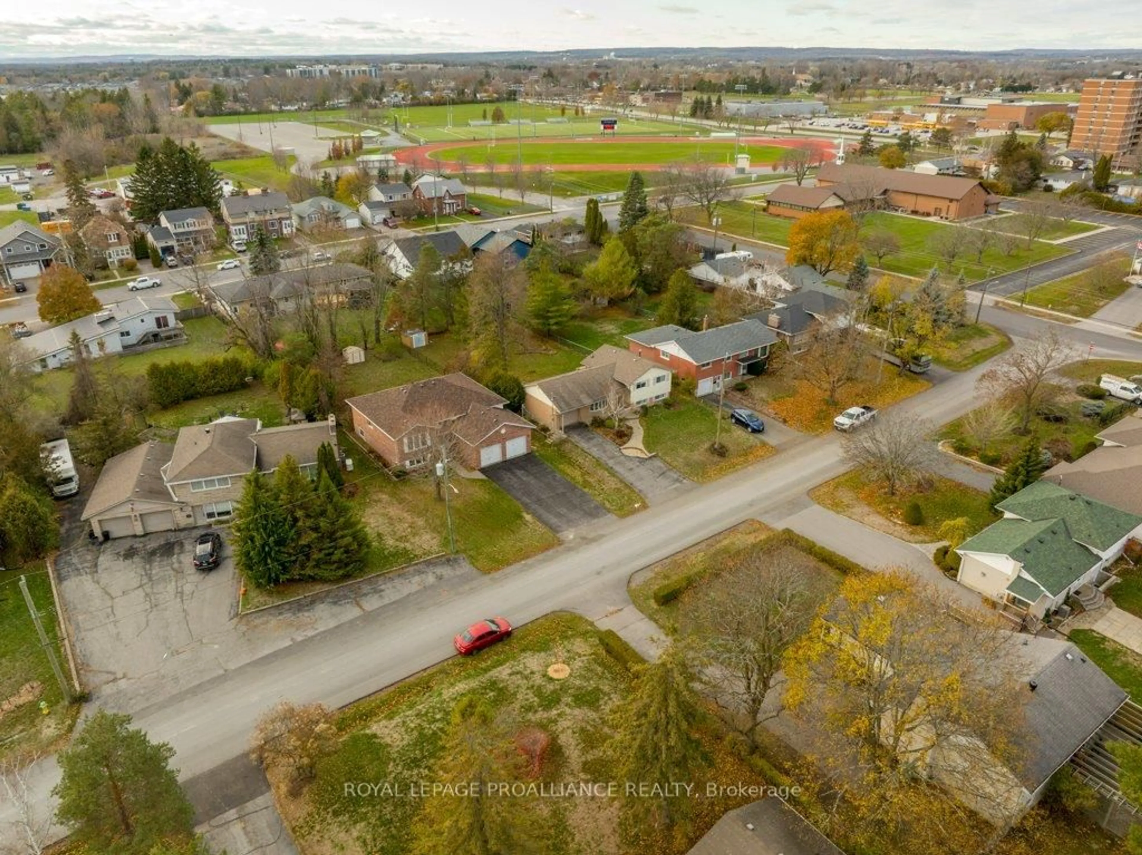 A pic from outside/outdoor area/front of a property/back of a property/a pic from drone, street for 100 Selena Ave, Belleville Ontario K8P 4C4
