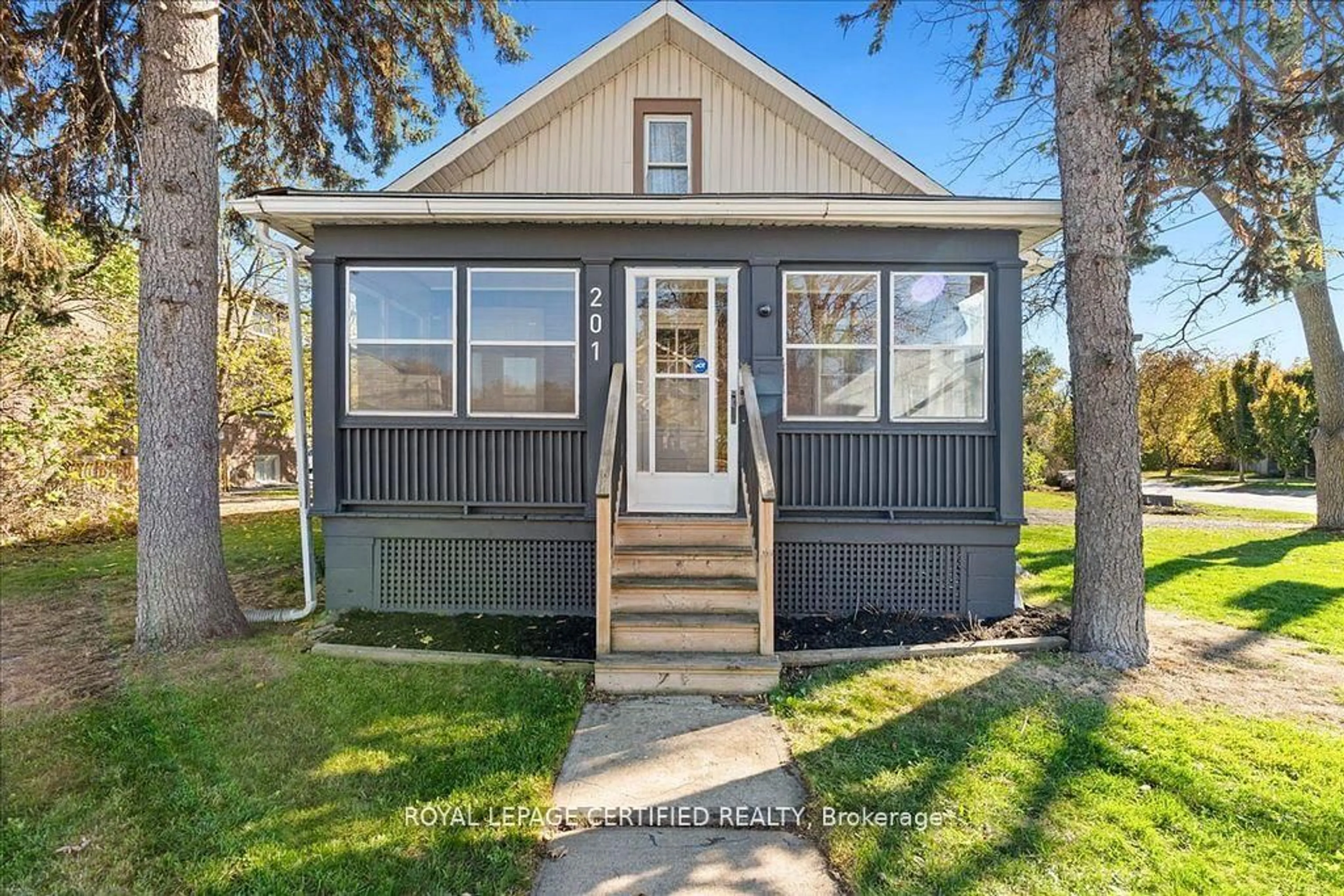 Home with vinyl exterior material, street for 201 Station St, Belleville Ontario K8N 2T5