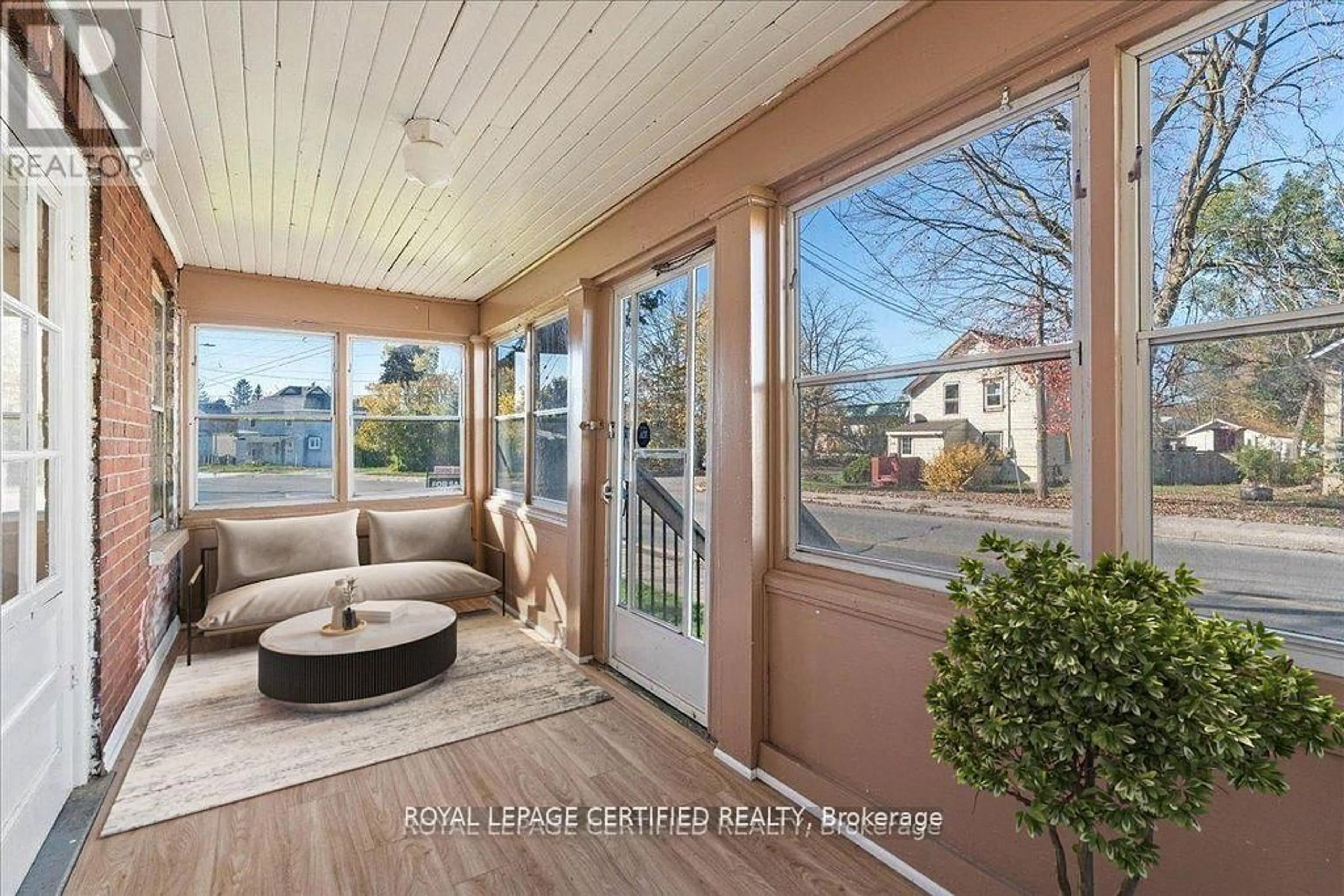 Patio, water/lake/river/ocean view for 201 Station St, Belleville Ontario K8N 2T5