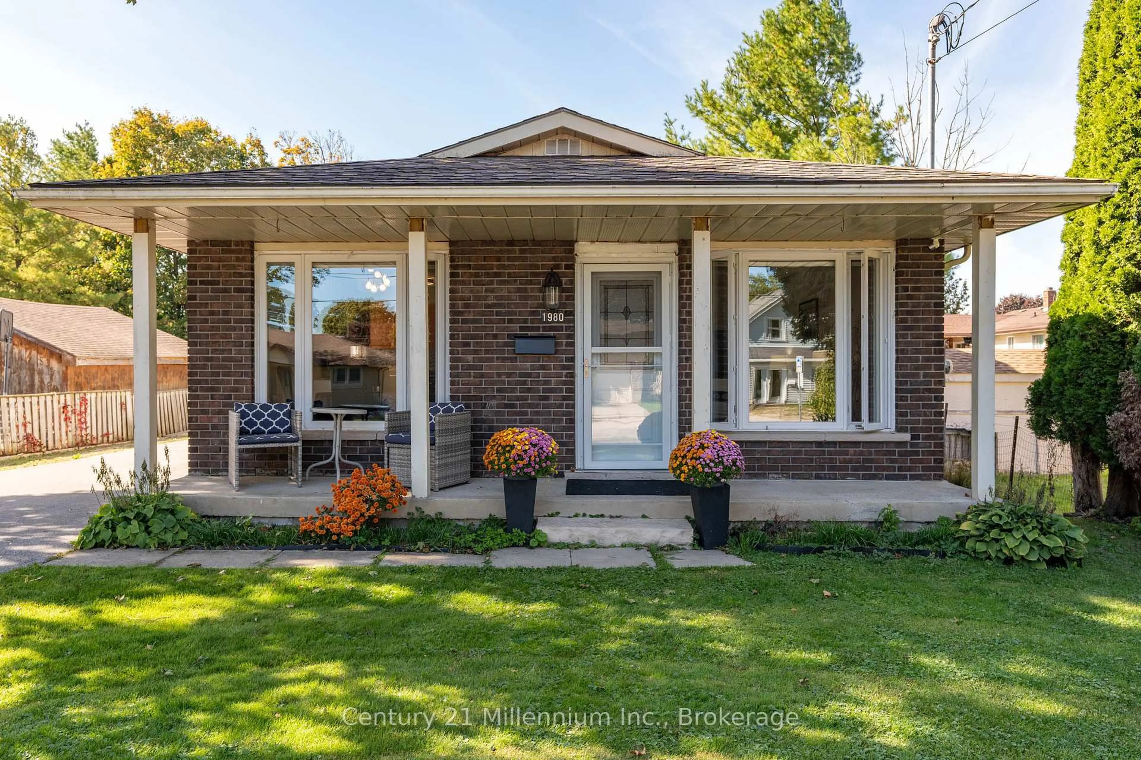 Home with brick exterior material, street for 1980 6th Ave, Owen Sound Ontario N4K 2W5