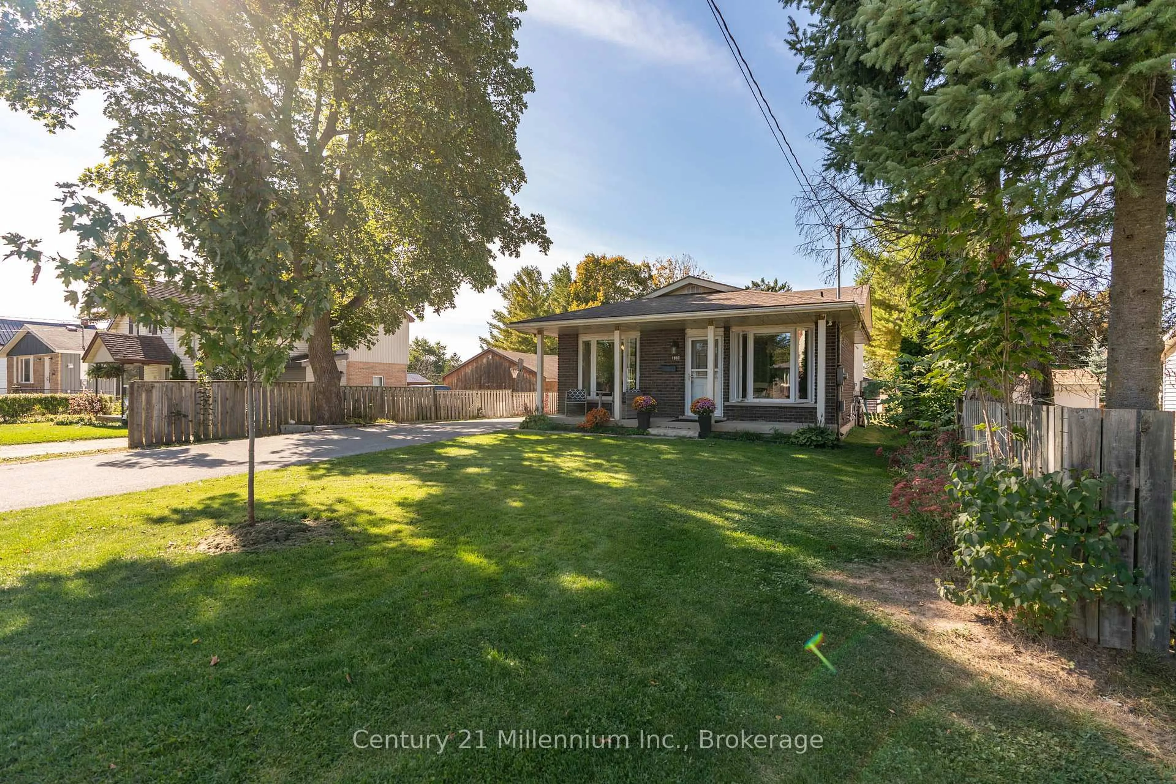 A pic from outside/outdoor area/front of a property/back of a property/a pic from drone, street for 1980 6th Ave, Owen Sound Ontario N4K 2W5