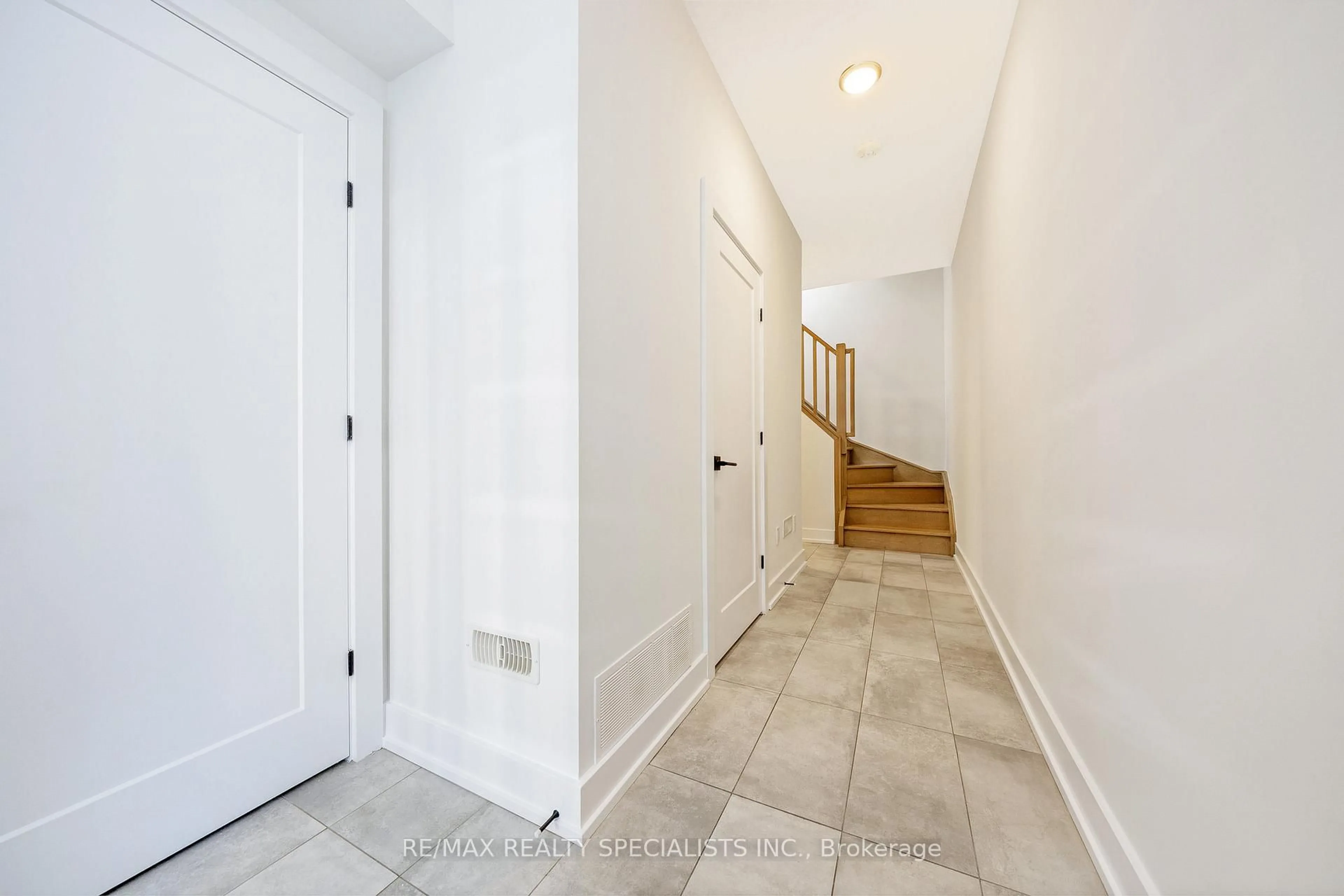 Unknown for 33 Jarvis St #11, Brantford Ontario N3T 4A7