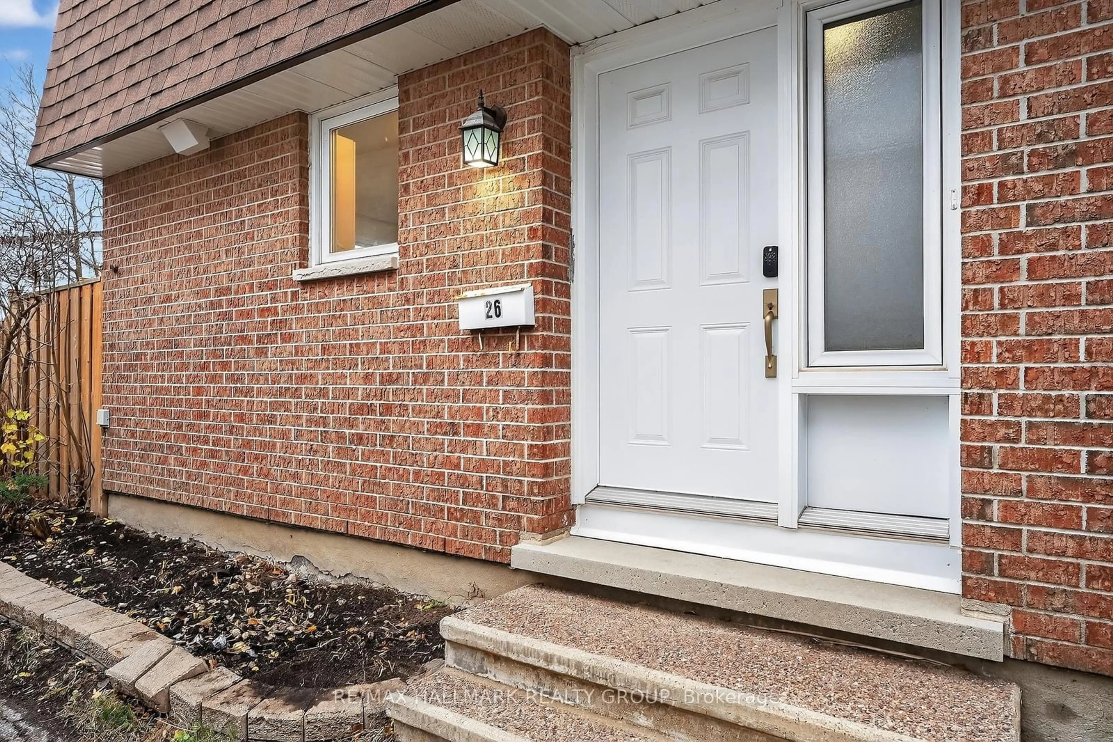 Unknown for 837 EASTVALE Dr #26, Ottawa Ontario K1J 7T5