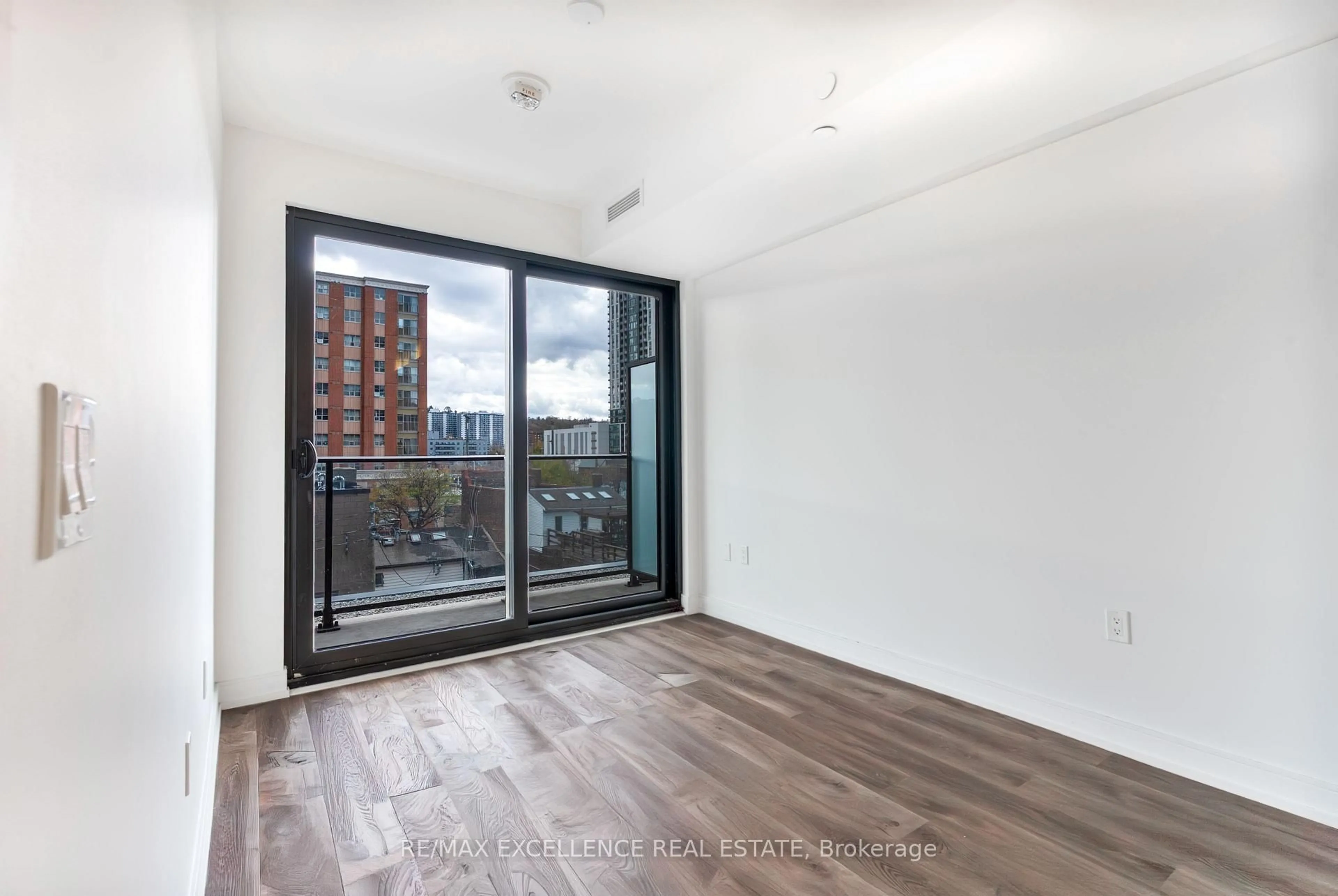 A pic of a room for 1 jarvis St #505, Hamilton Ontario L8R 3J2