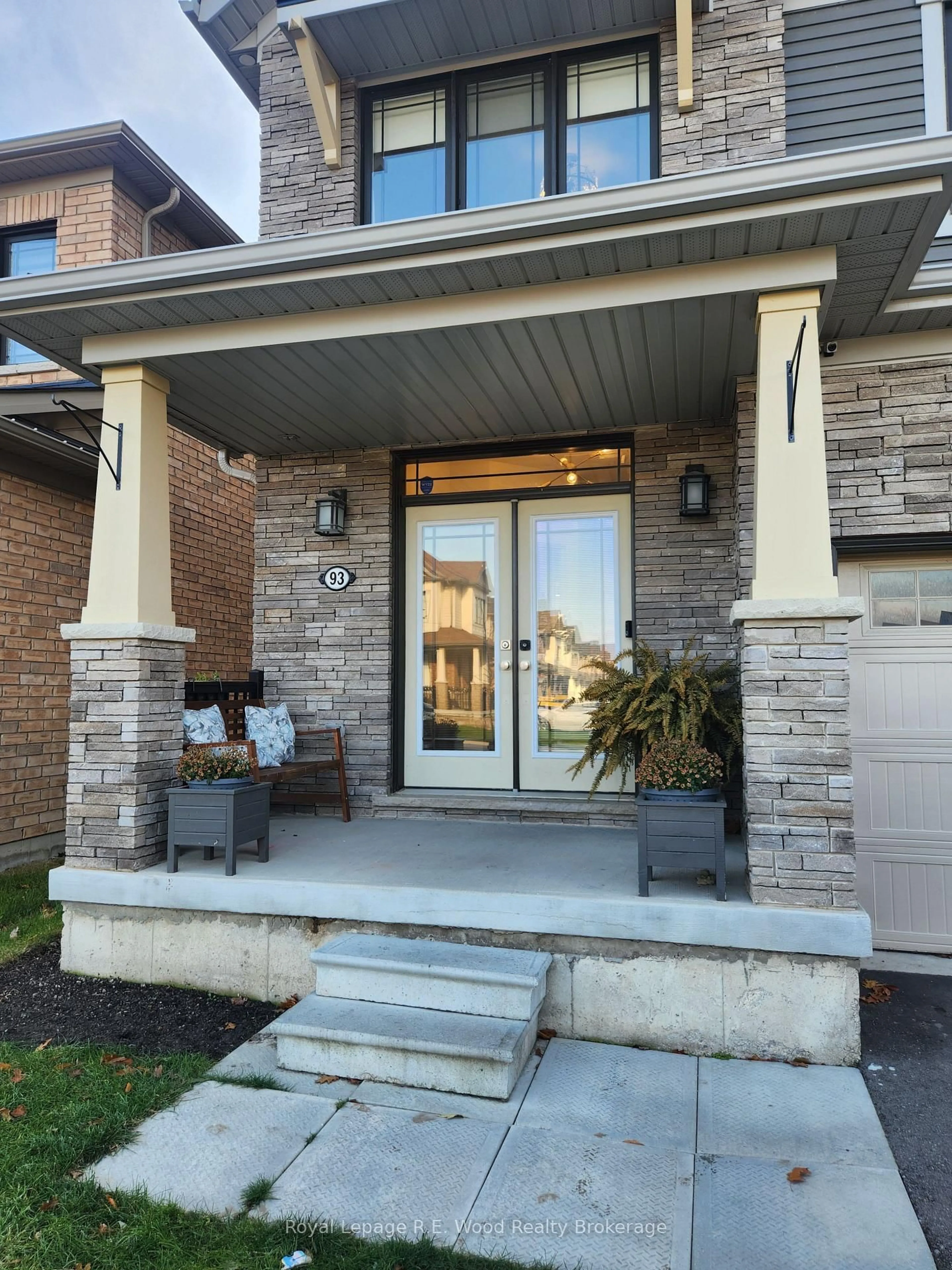Home with brick exterior material, street for 93 Cactus Cres, Hamilton Ontario L8J 0M4