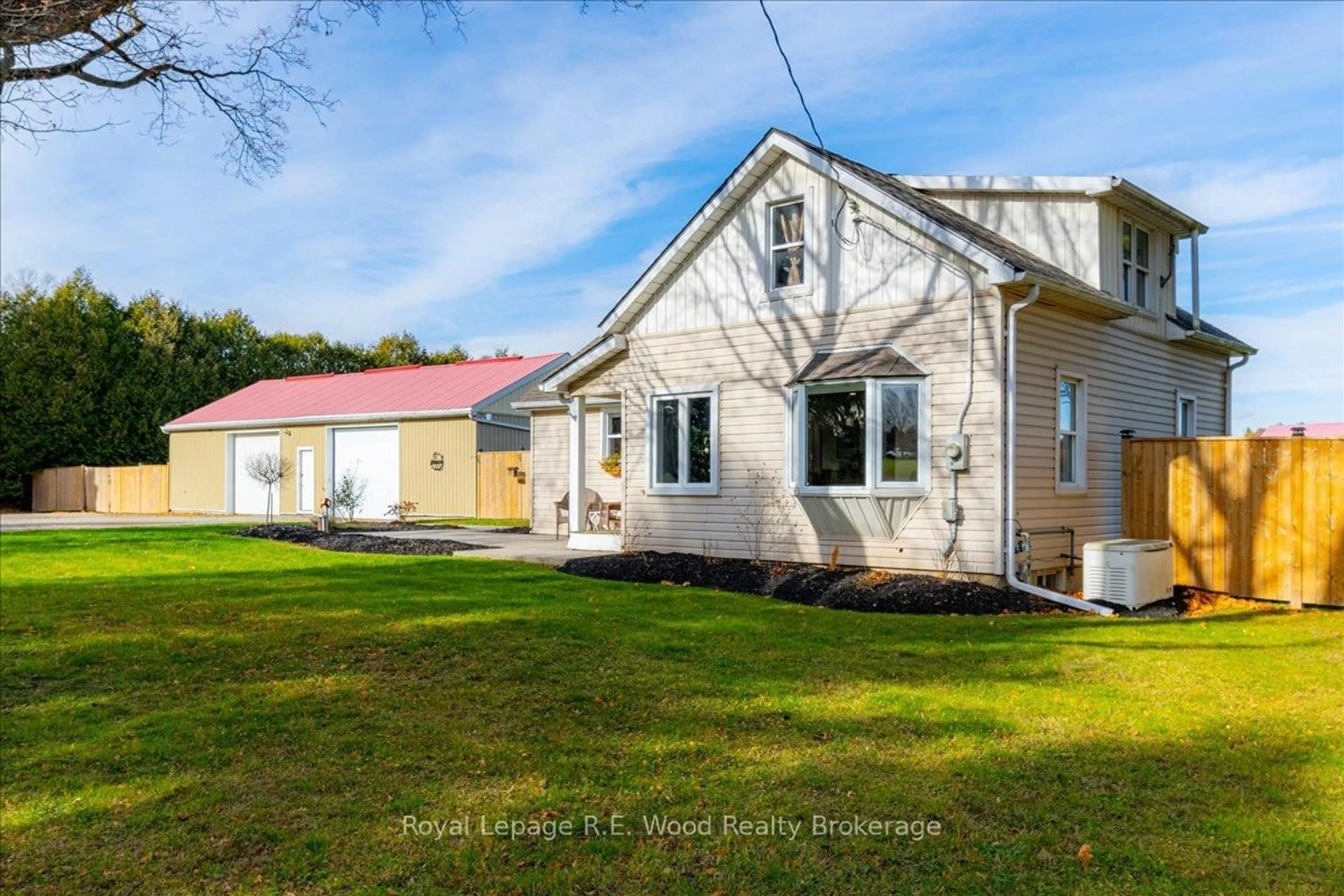 A pic from outside/outdoor area/front of a property/back of a property/a pic from drone, unknown for 303 Concession 2 Rd, Norfolk Ontario N0E 1R0