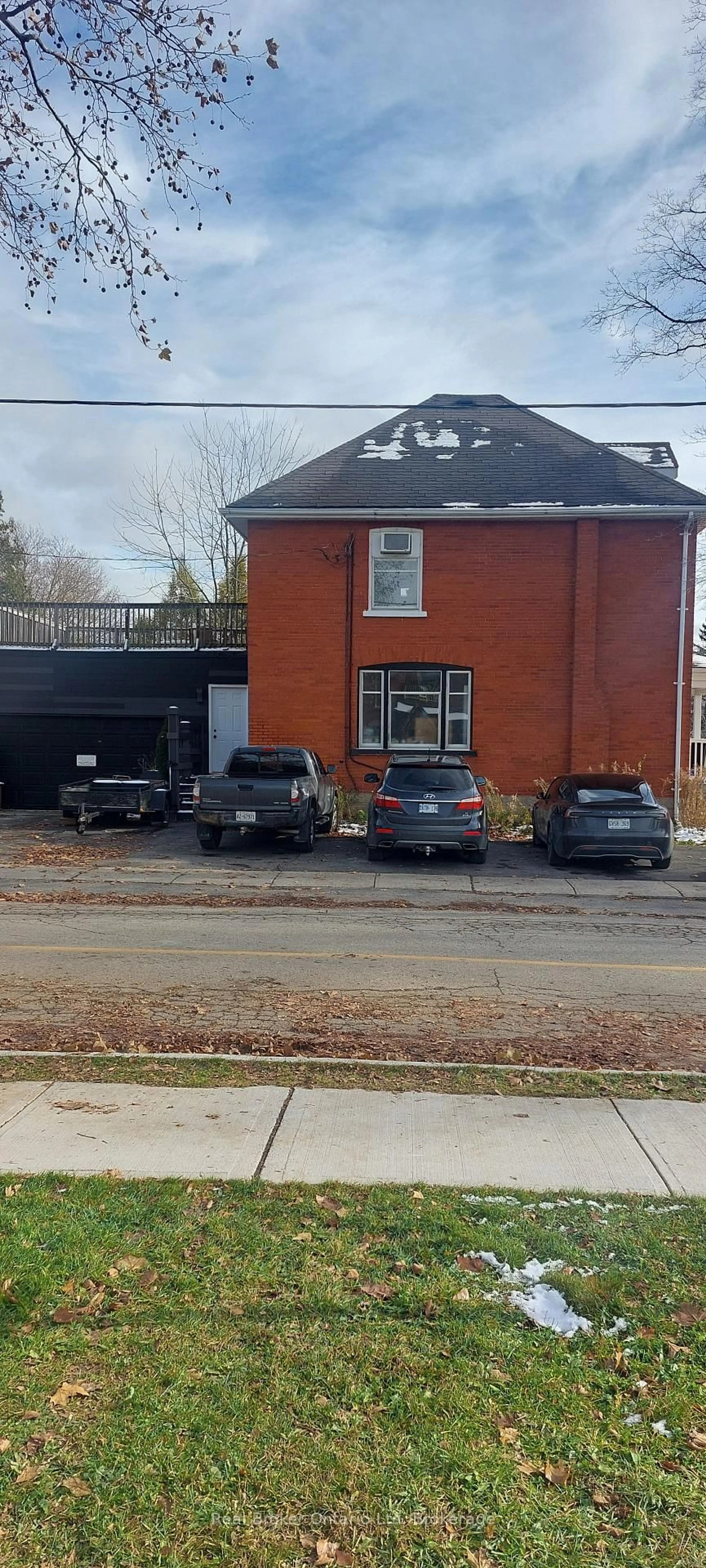 A pic from outside/outdoor area/front of a property/back of a property/a pic from drone, street for 236 Ontario St, Stratford Ontario N5A 3H5