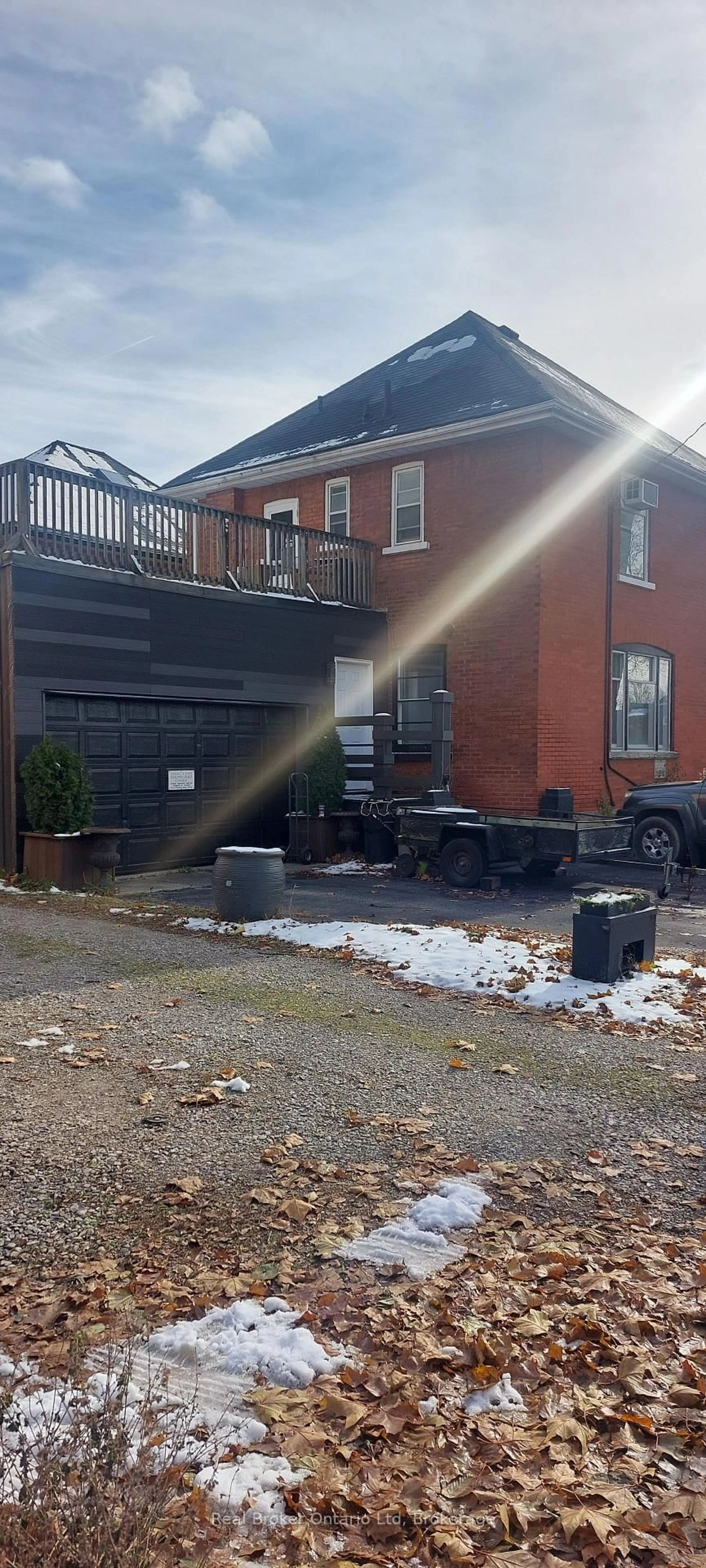 A pic from outside/outdoor area/front of a property/back of a property/a pic from drone, building for 236 Ontario St, Stratford Ontario N5A 3H5