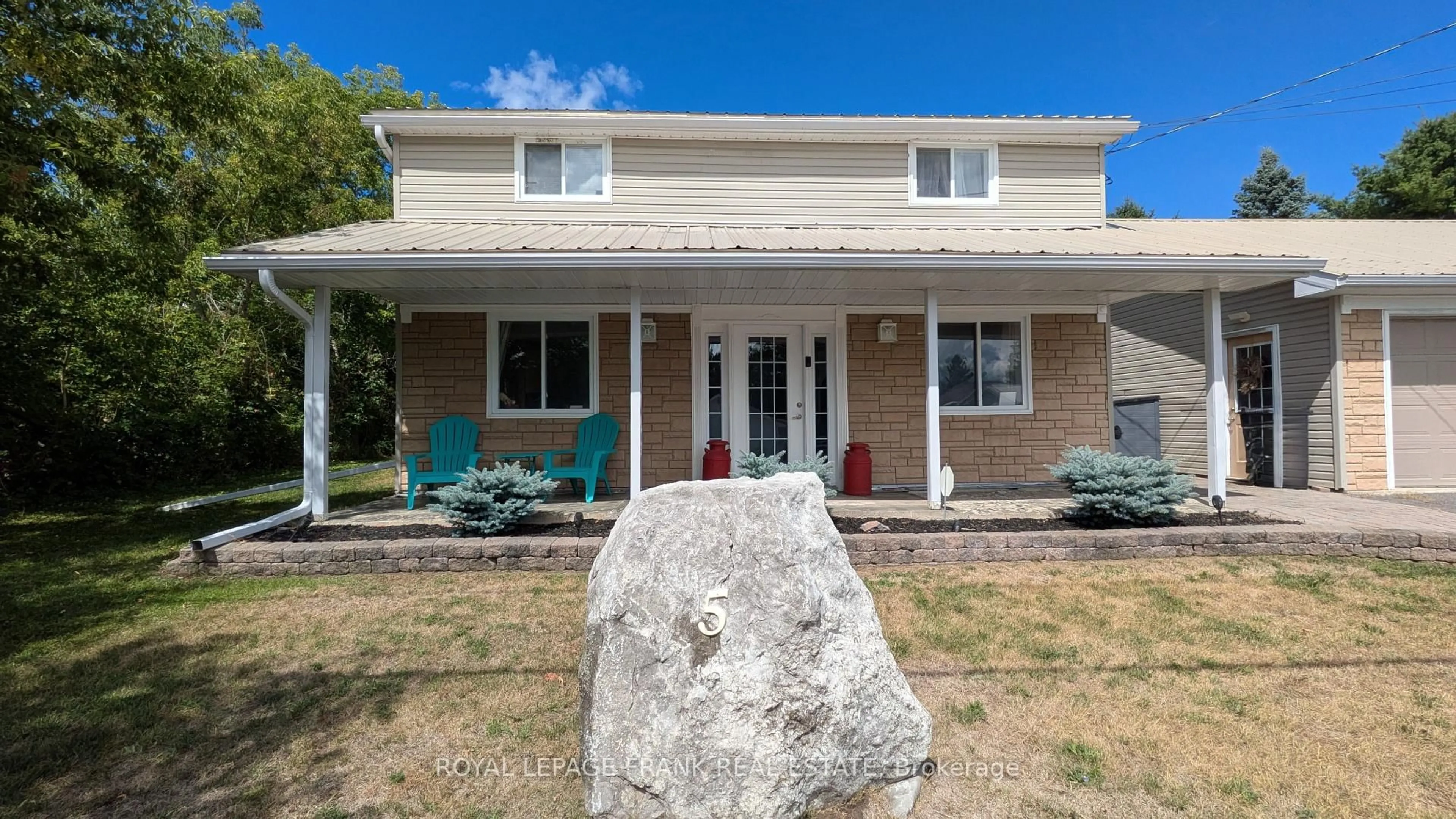 Home with brick exterior material, unknown for 5 William St, Limoges Ontario K0K 2M0
