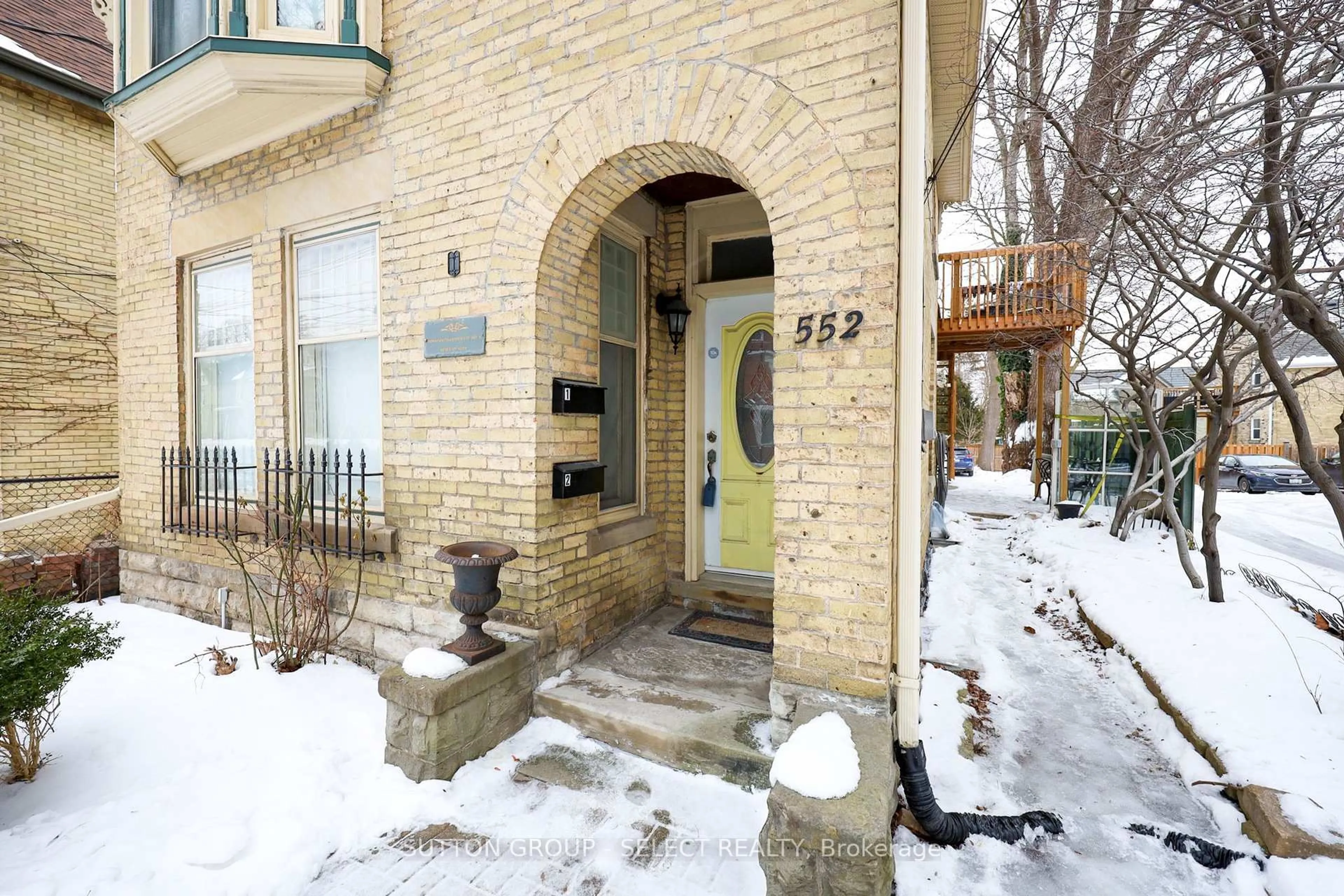 Unknown for 552 Adelaide St, London East Ontario N6B 3J5