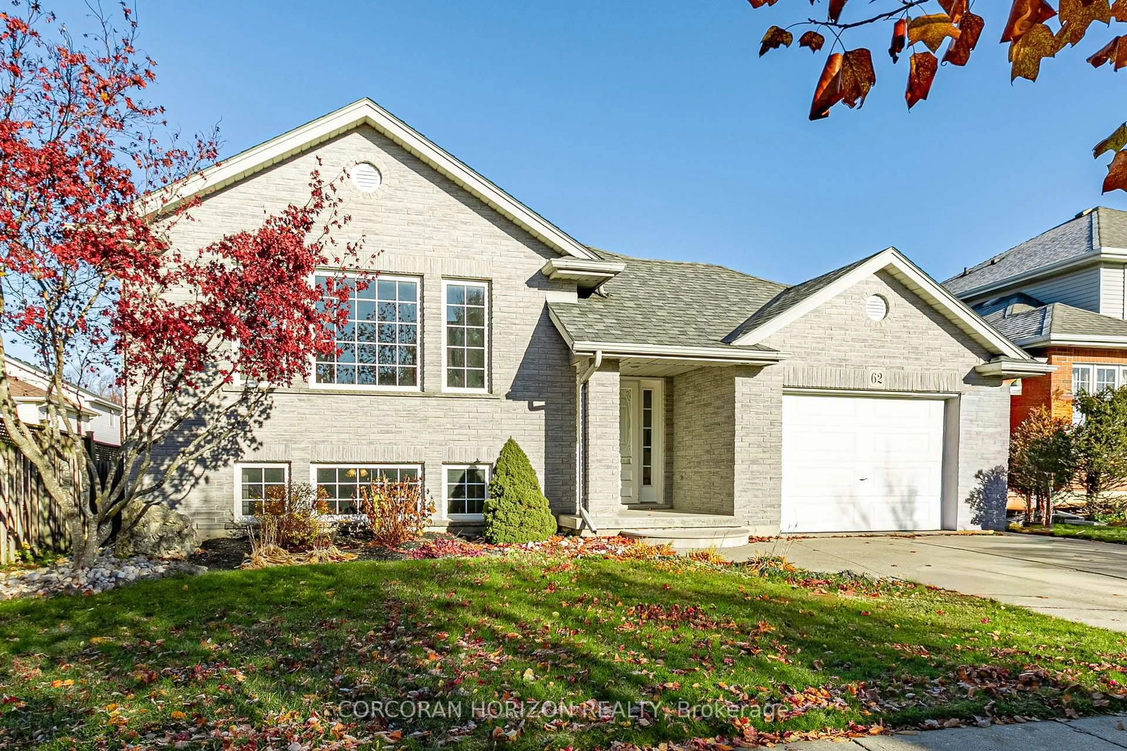 Home with vinyl exterior material, street for 62 Oriole Cres, Woodstock Ontario N4T 1T1