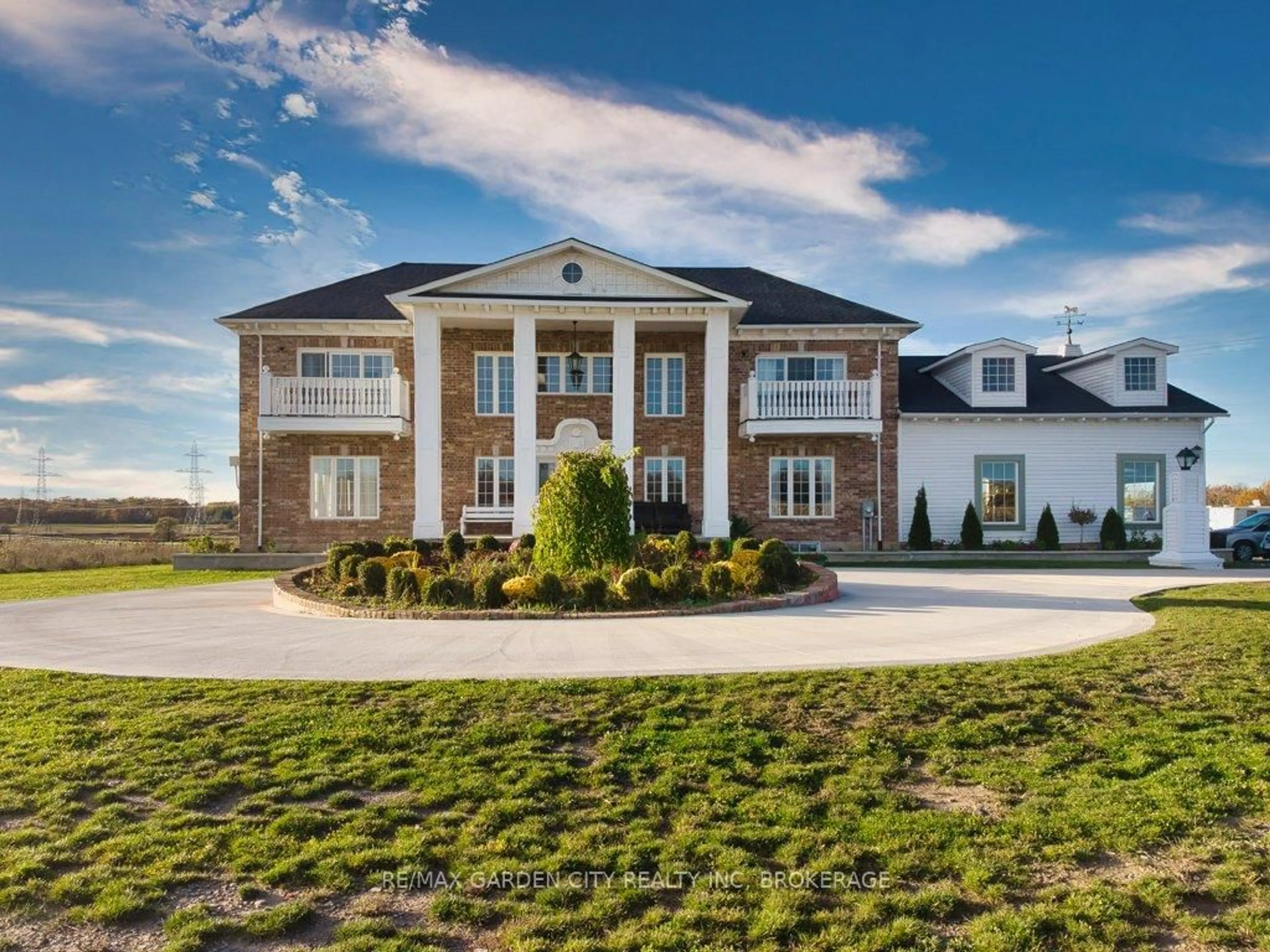 Home with brick exterior material, building for 2400 Effingham St, Pelham Ontario L0S 1C0