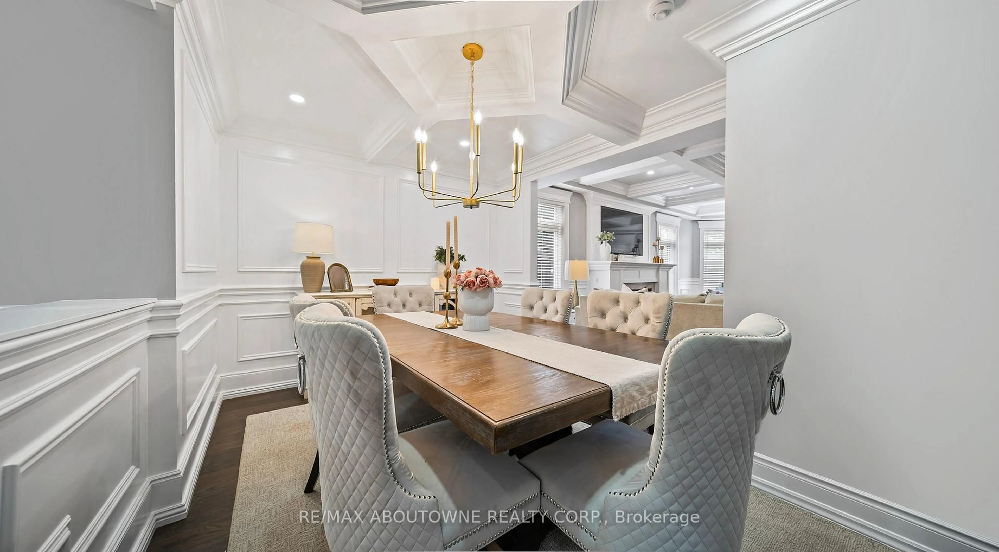 Dining room, wood/laminate floor for 11 John Murray St, Hamilton Ontario L8J 1C5