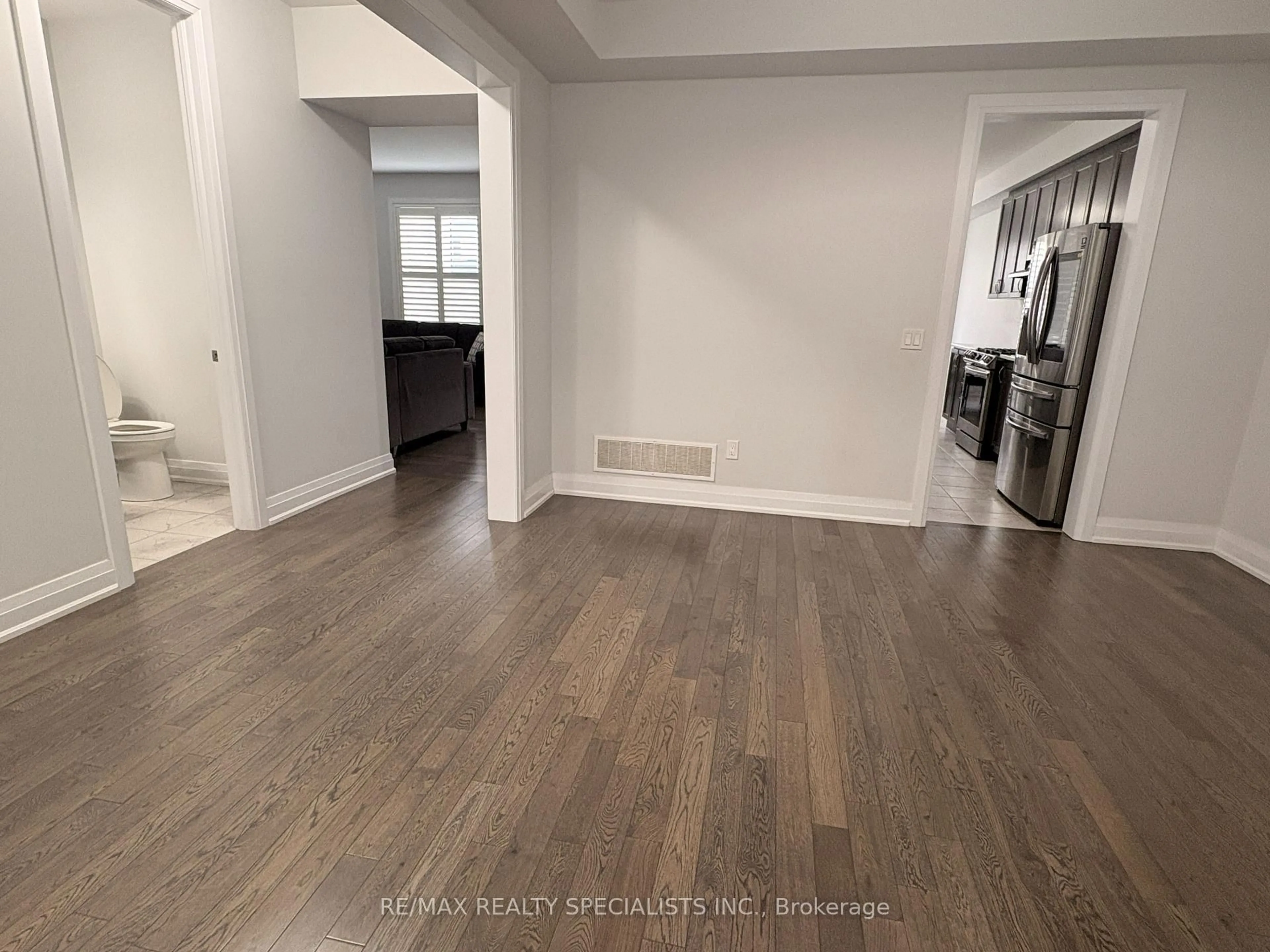 A pic of a room for 995 Edinburgh Dr, Woodstock Ontario N4T 0G8