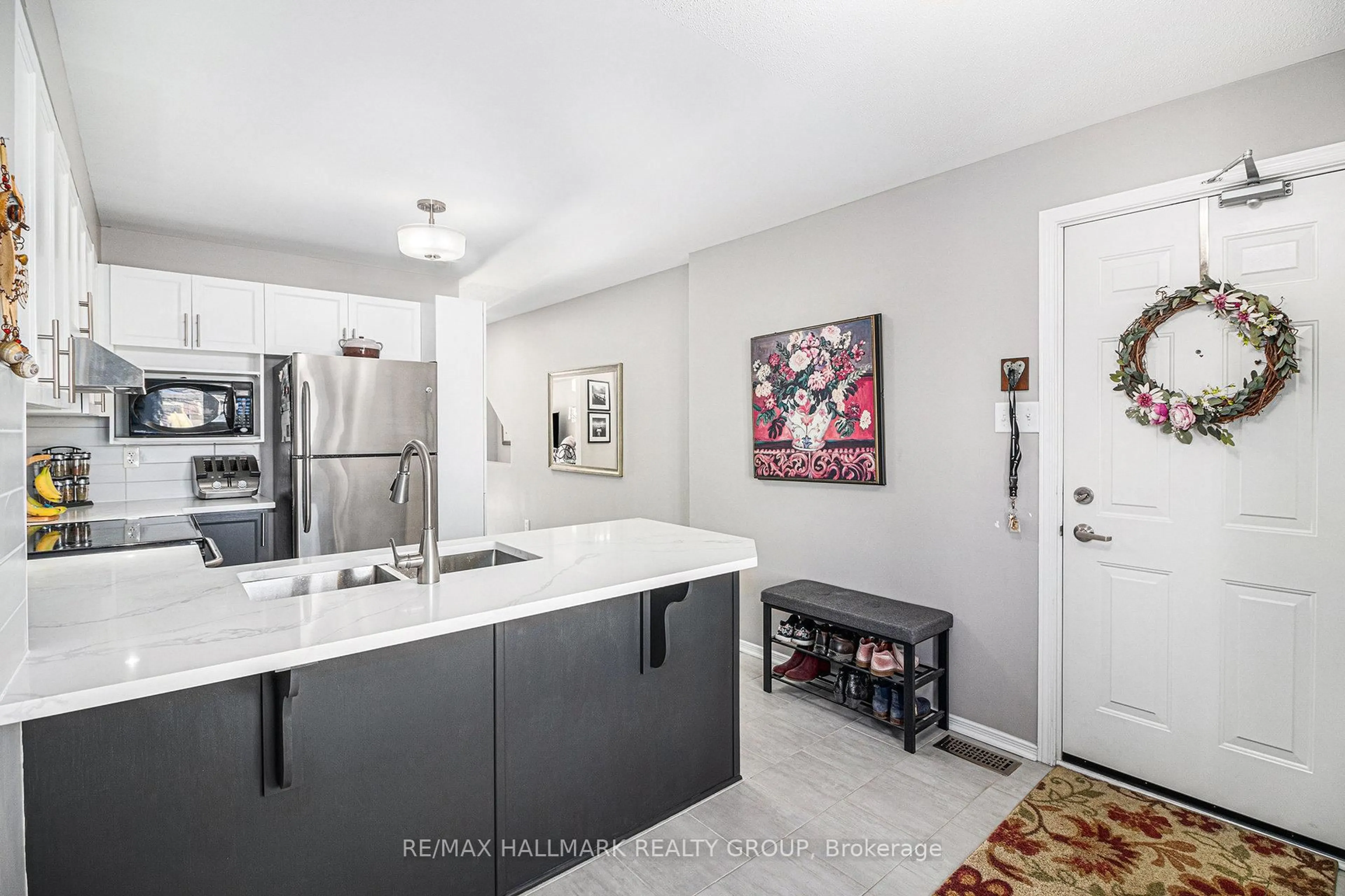 Open concept kitchen, ceramic/tile floor for 275 AQUAVIEW Dr, Ottawa Ontario K4A 0B5