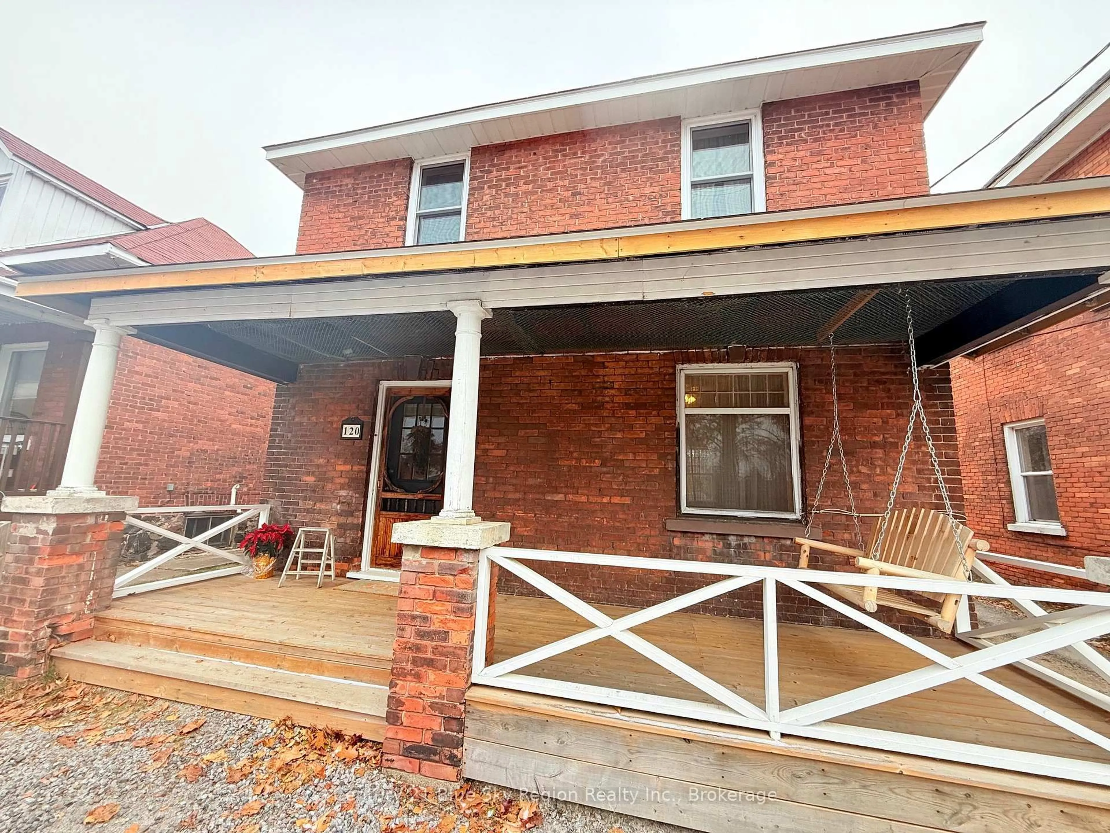 Home with brick exterior material, street for 120 Second Ave, North Bay Ontario P1B 3K8