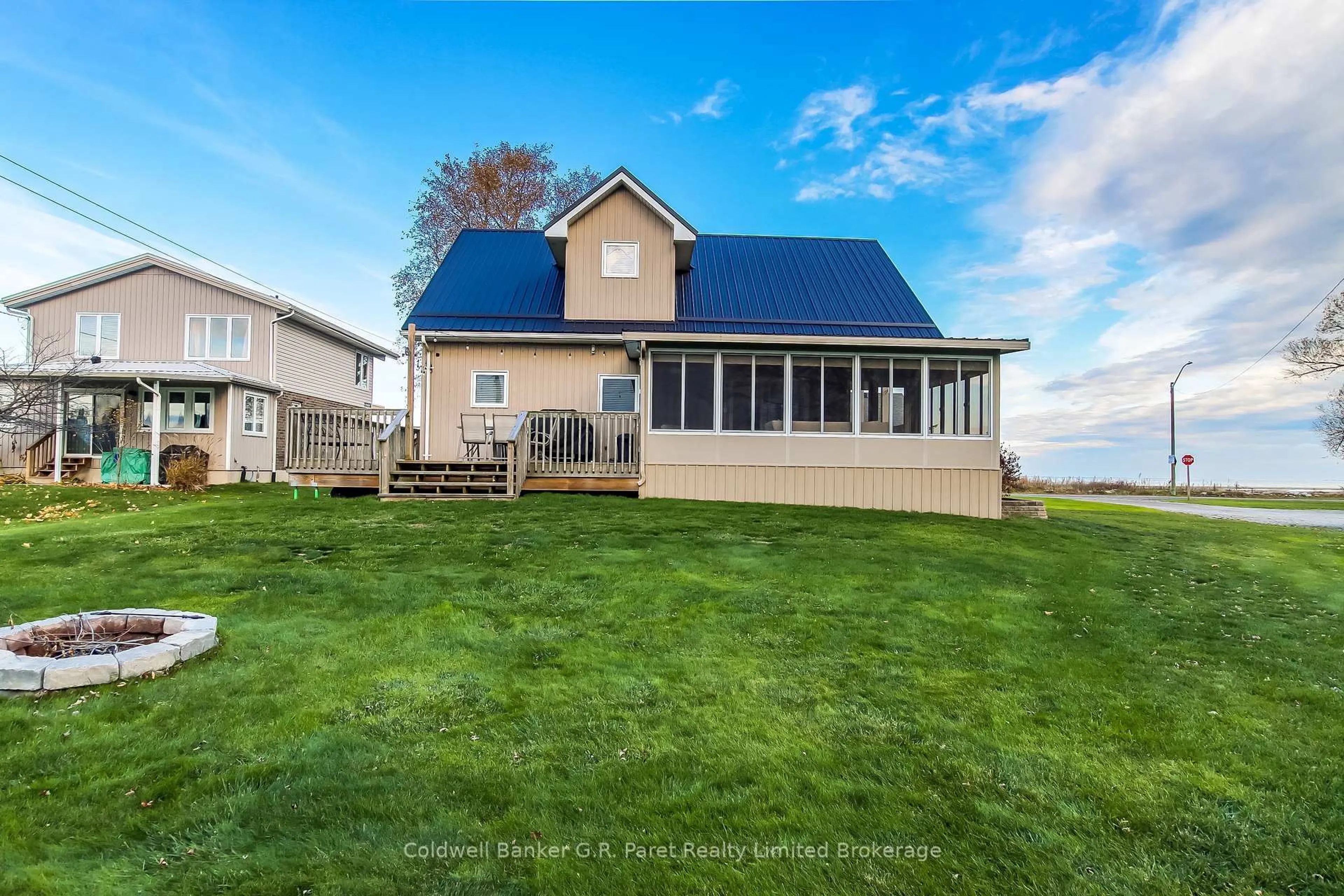 A pic from outside/outdoor area/front of a property/back of a property/a pic from drone, water/lake/river/ocean view for 1 Duncan St, Norfolk Ontario N0E 1T0