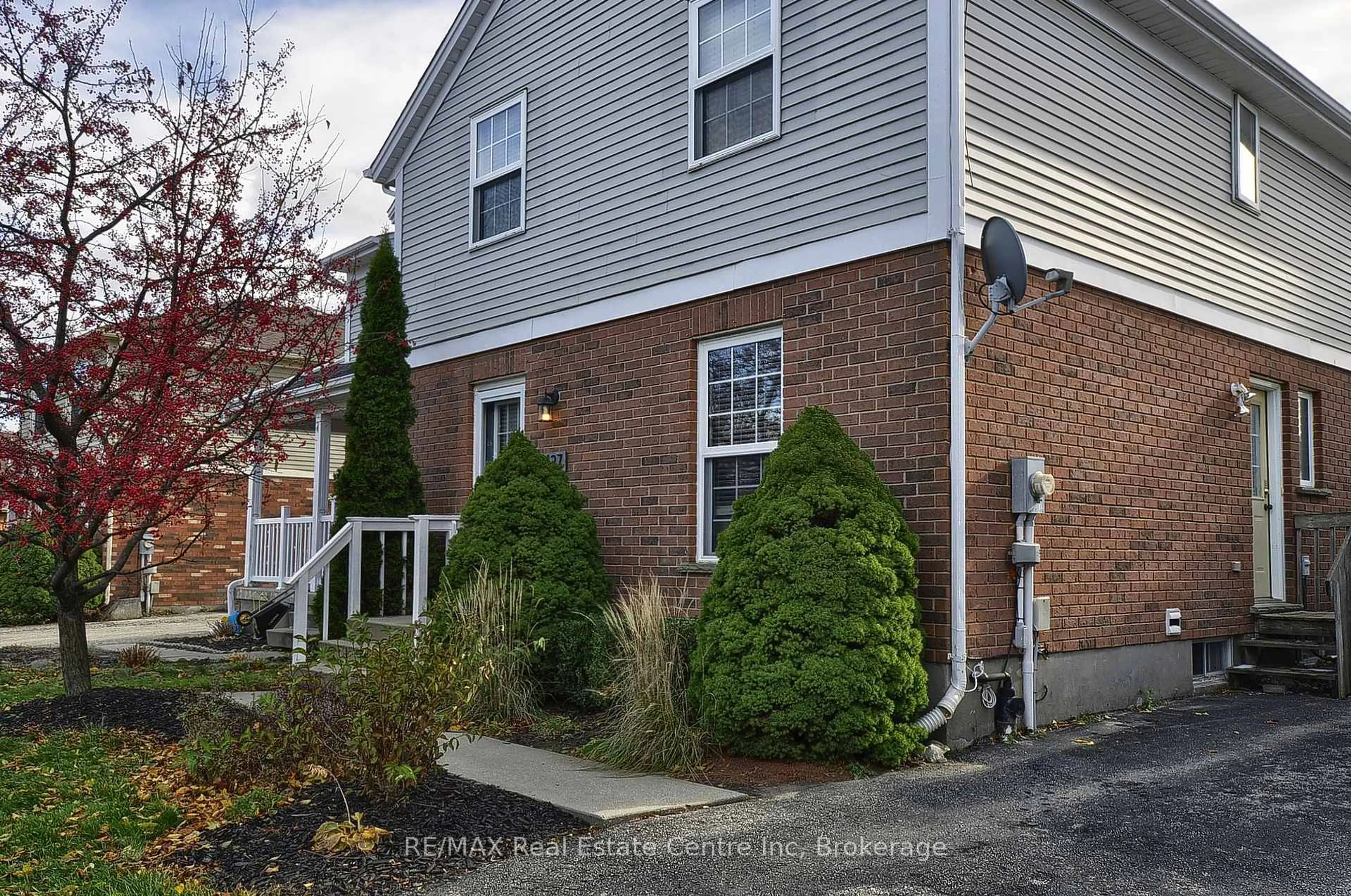 Unknown for 427 Bankside Cres, Kitchener Ontario N2N 3E5