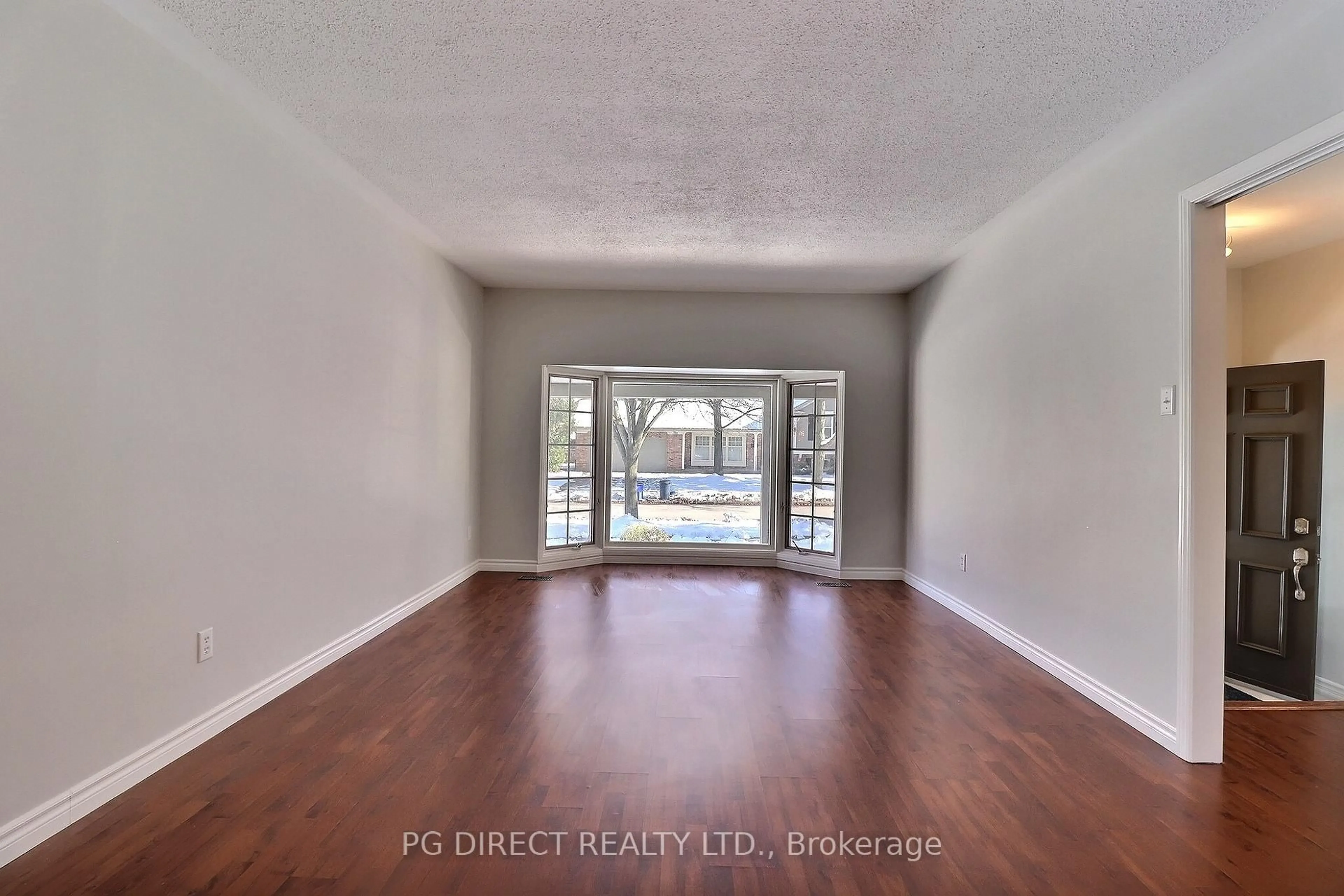 Unknown for 10 Spencer Cres, London North Ontario N5X 2K6