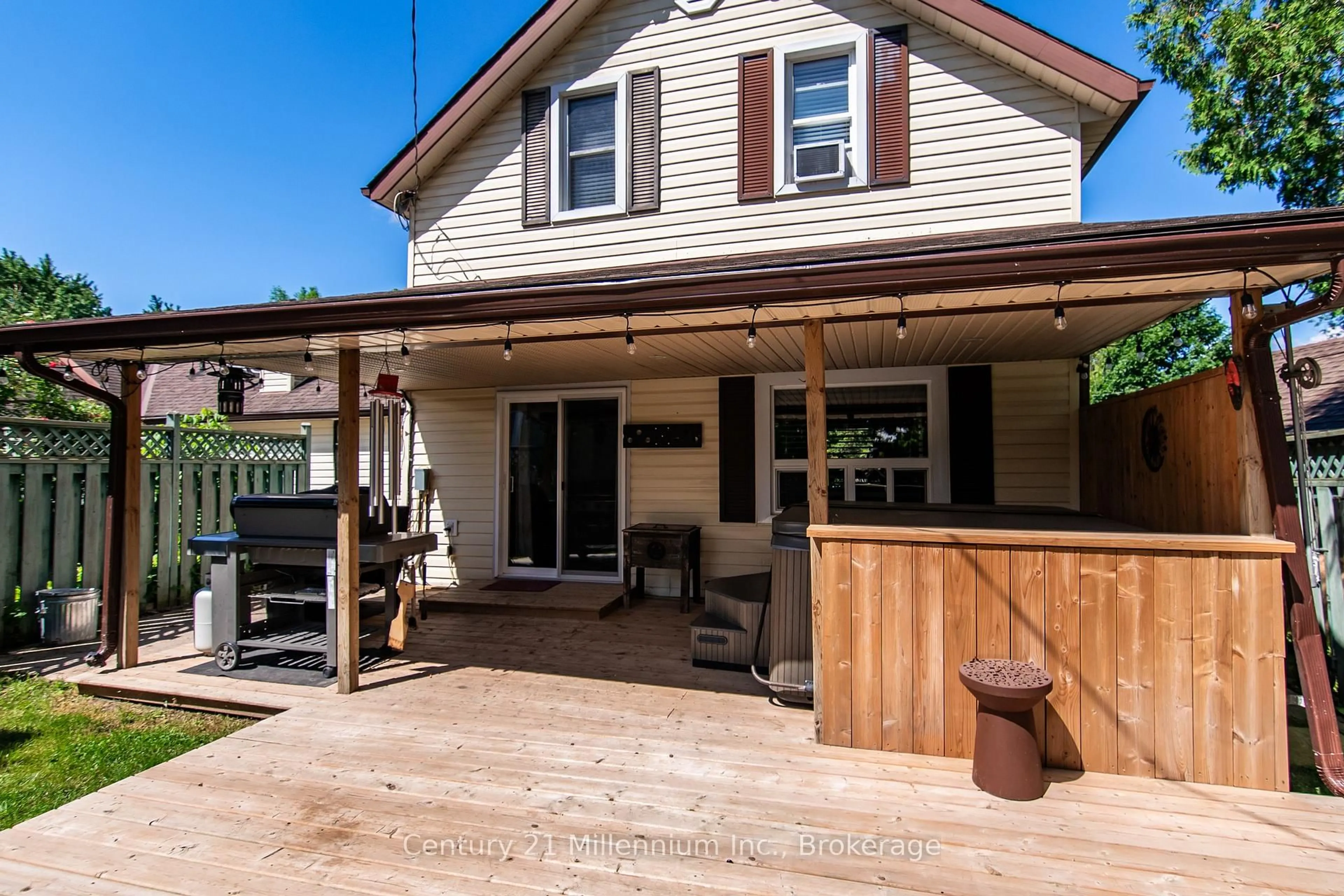 Patio, street for 267 Mill Dr, Arran-Elderslie Ontario N0G 2N0