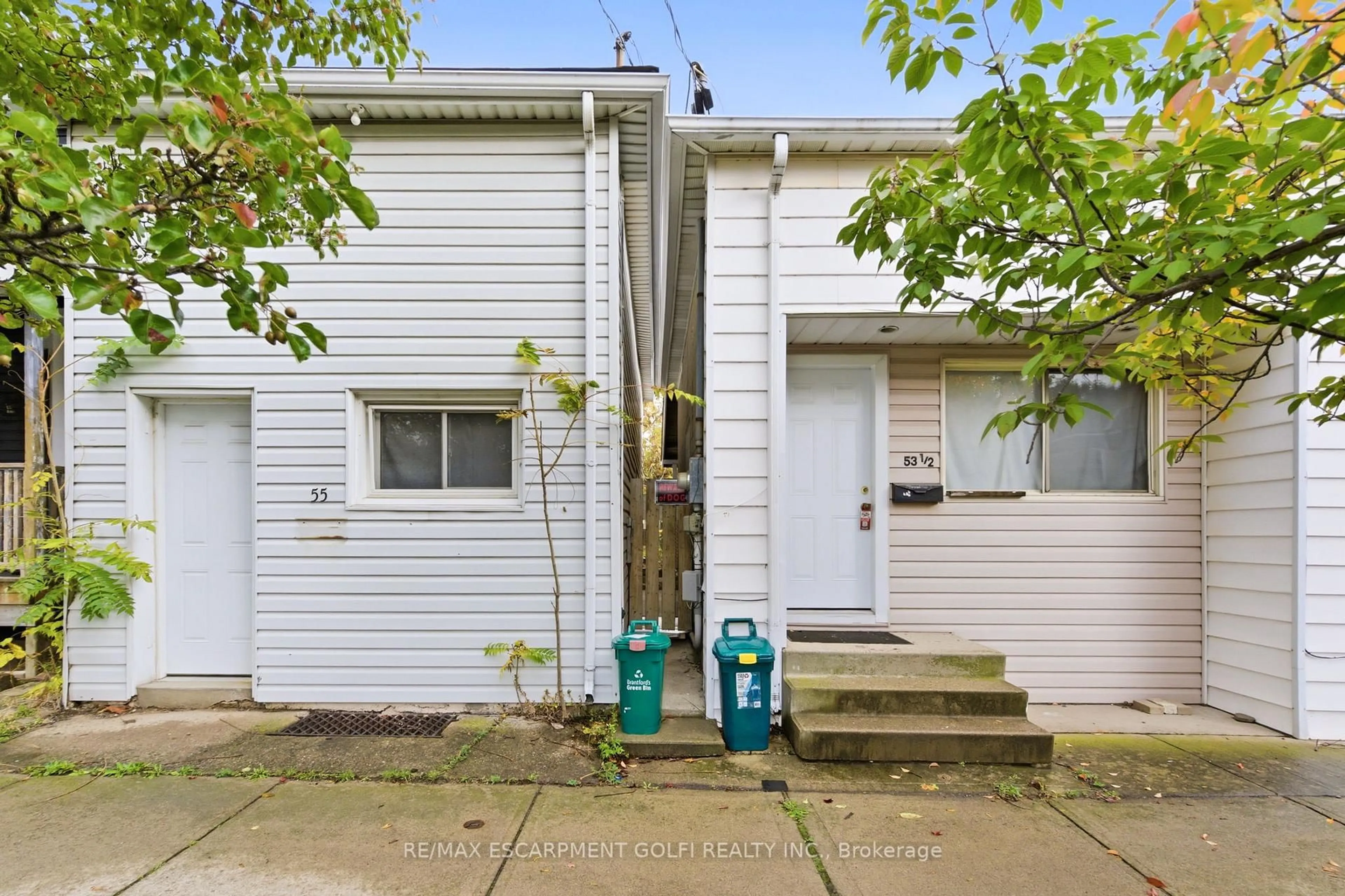 Unknown for 53 1/2-55 Duke St, Brantford Ontario N3T 3T8