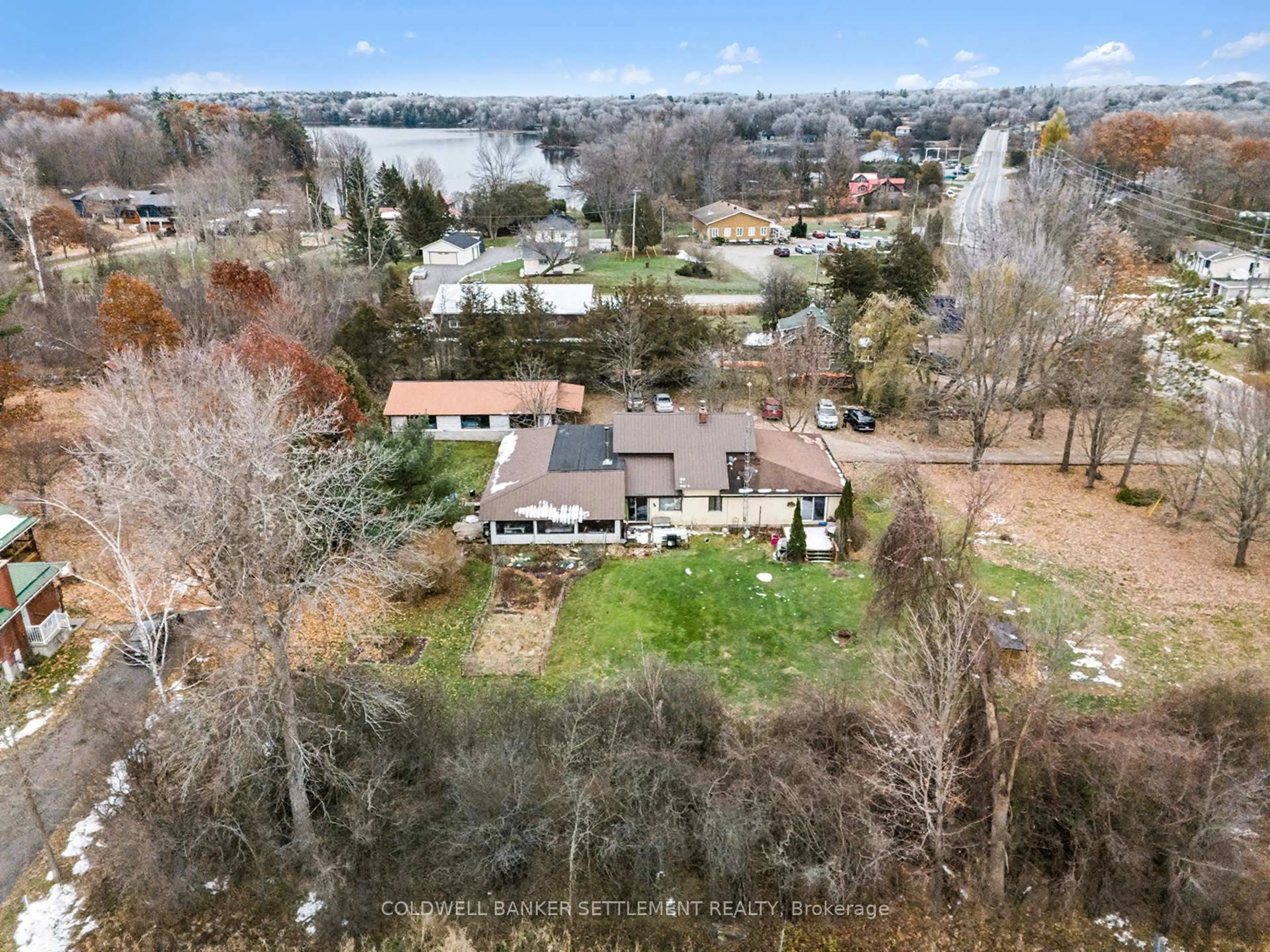 A pic from outside/outdoor area/front of a property/back of a property/a pic from drone, water/lake/river/ocean view for 1092 Rideau Ferry Rd, Rideau Ferry Ontario K0G 1W0