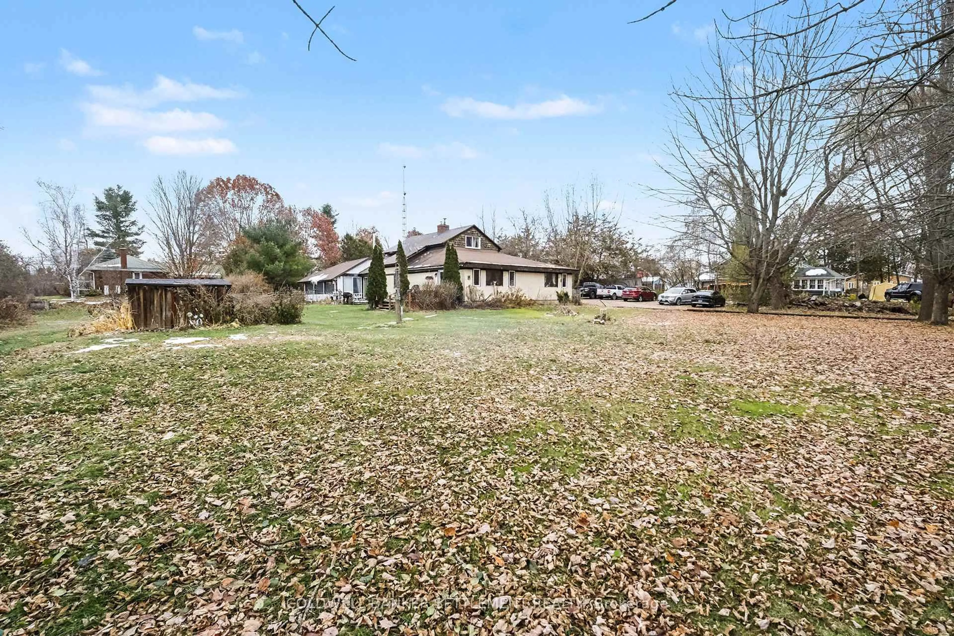 A pic from outside/outdoor area/front of a property/back of a property/a pic from drone, unknown for 1092 Rideau Ferry Rd, Rideau Ferry Ontario K0G 1W0