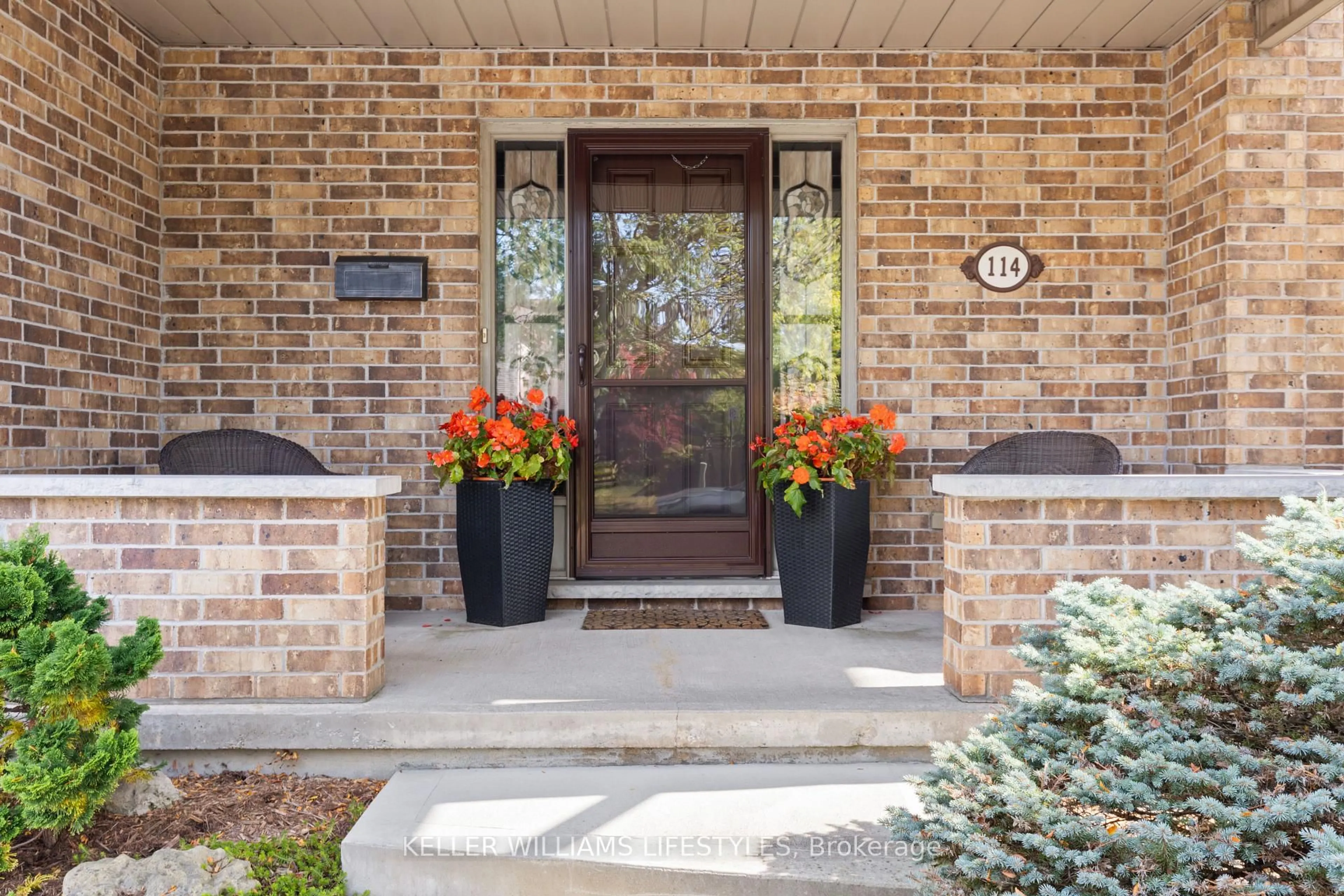 Indoor entryway for 114 Monte Vista Cres, London South Ontario N6J 4P3